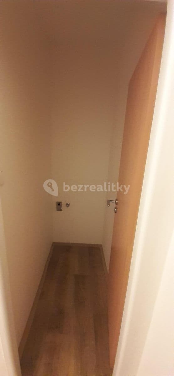 4 bedroom flat to rent, 105 m², Na Balkáně, Prague, Prague 4 bedroom flat to rent, 105 m², Na Balkáně, Prague, Prague