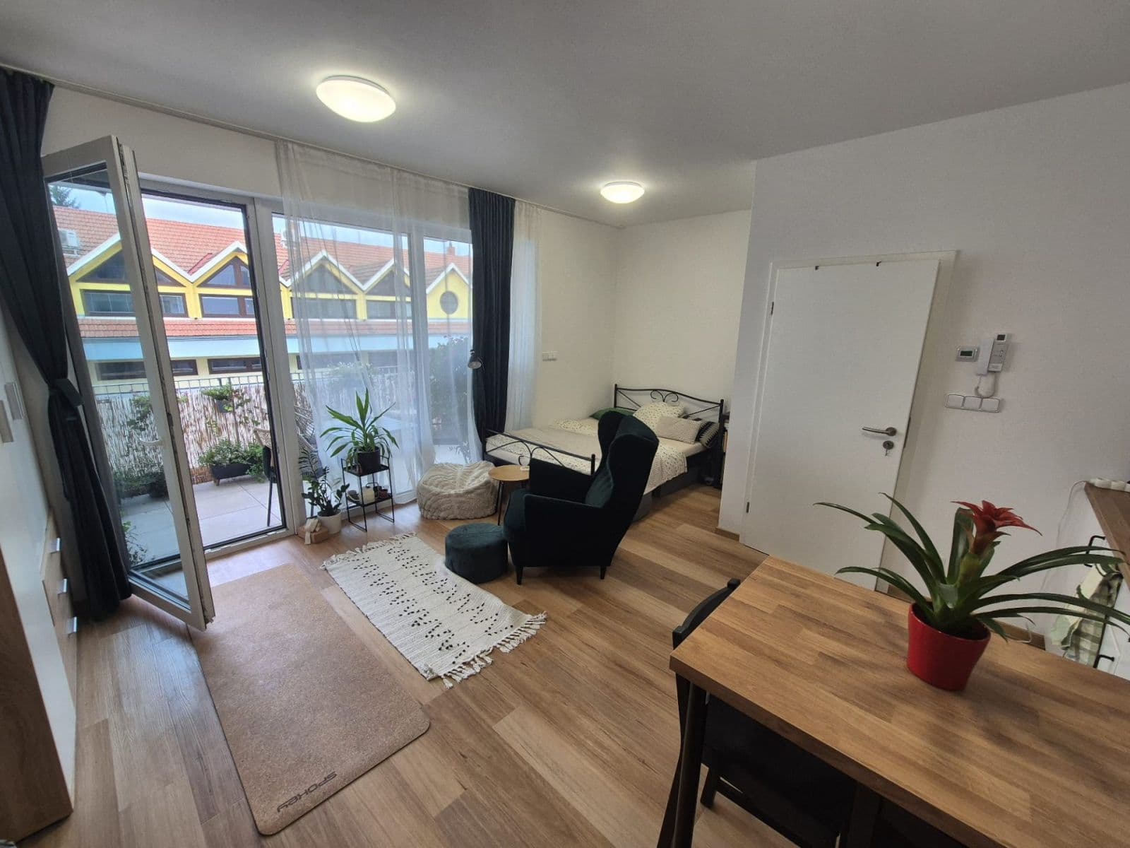 Studio flat to rent, 40 m², Horova, Brno, Jihomoravský Region Studio flat to rent, 40 m², Horova, Brno, Jihomoravský Region