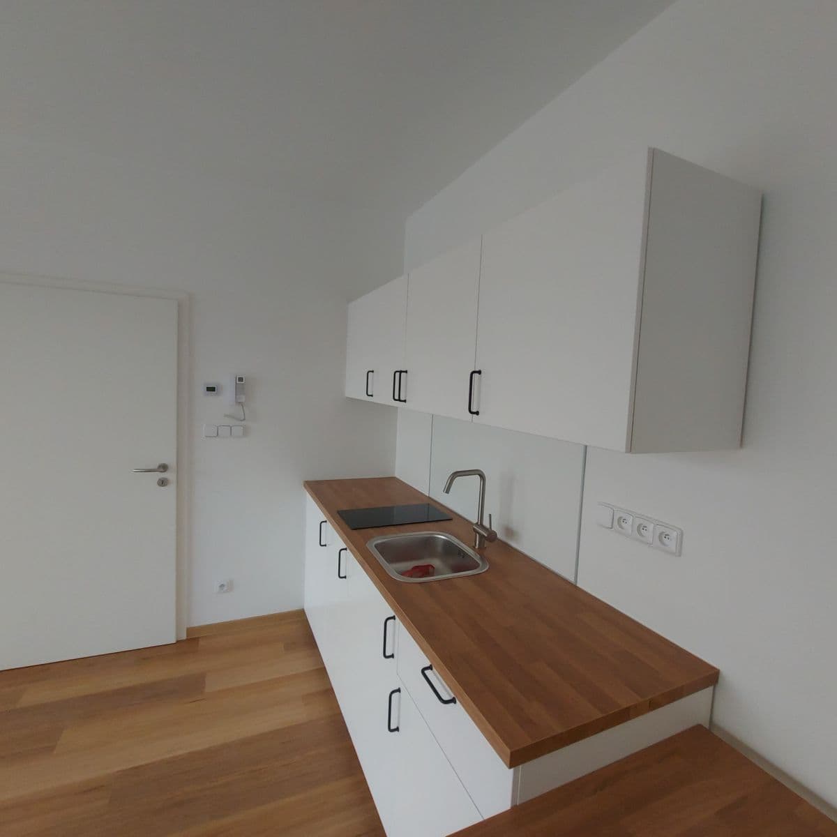 Studio flat to rent, 40 m², Horova, Brno, Jihomoravský Region Studio flat to rent, 40 m², Horova, Brno, Jihomoravský Region