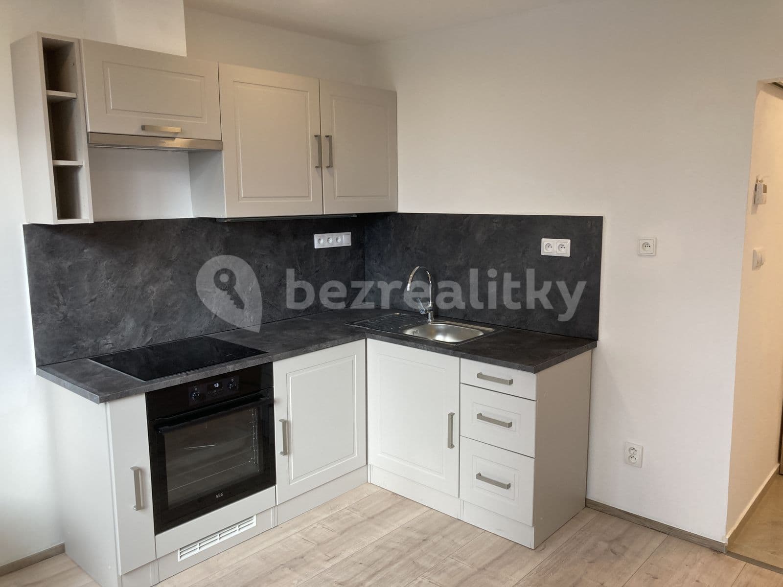1 bedroom flat to rent, 34 m², Vysoká, Středočeský Region 1 bedroom flat to rent, 34 m², Vysoká, Středočeský Region