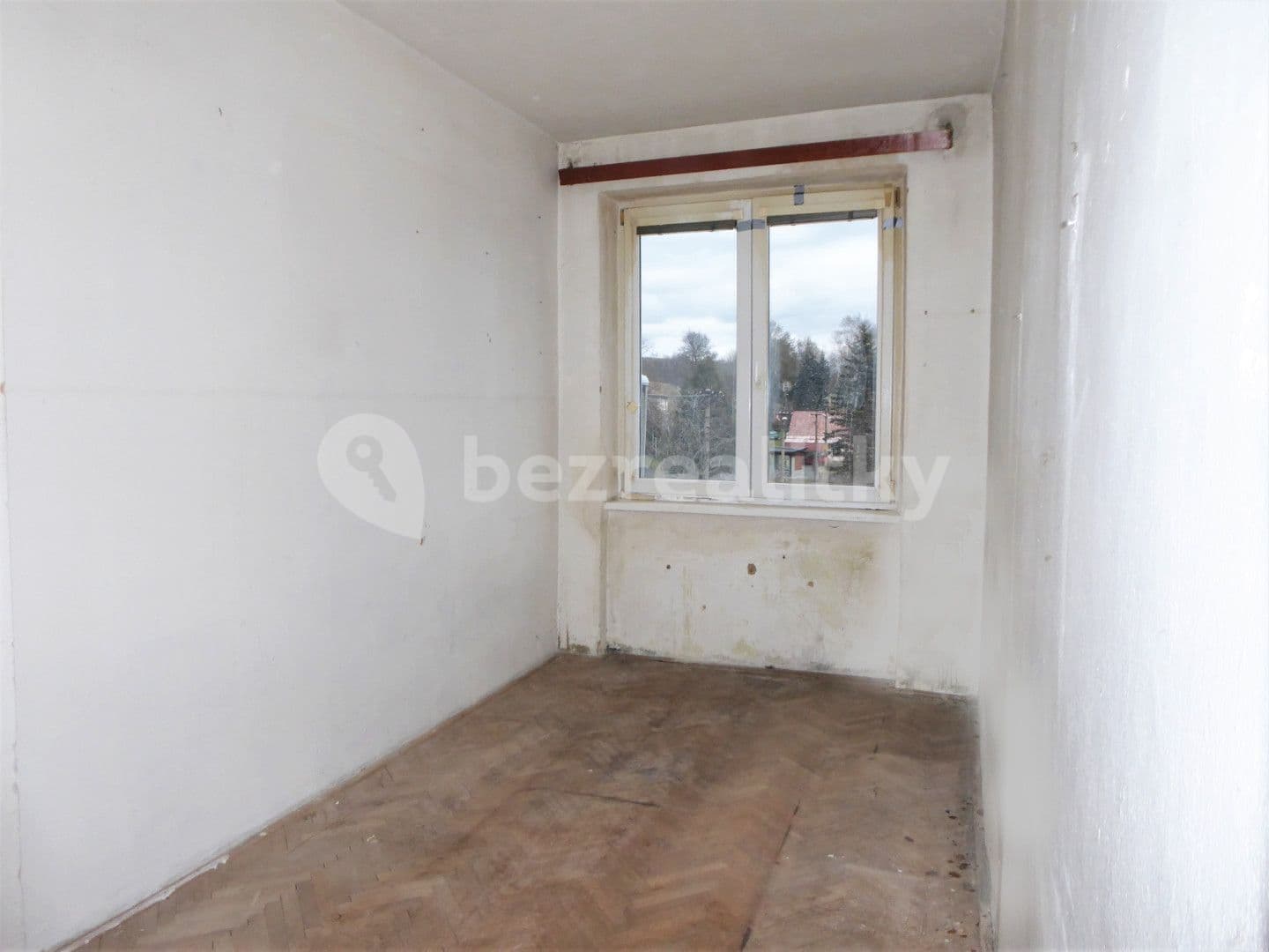 3 bedroom flat for sale, 64 m², Chodov, Karlovarský Region