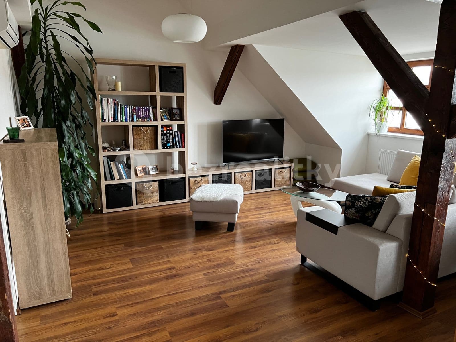 2 bedroom with open-plan kitchen flat to rent, 80 m², Kovářská, Prague, Prague 2 bedroom with open-plan kitchen flat to rent, 80 m², Kovářská, Prague, Prague