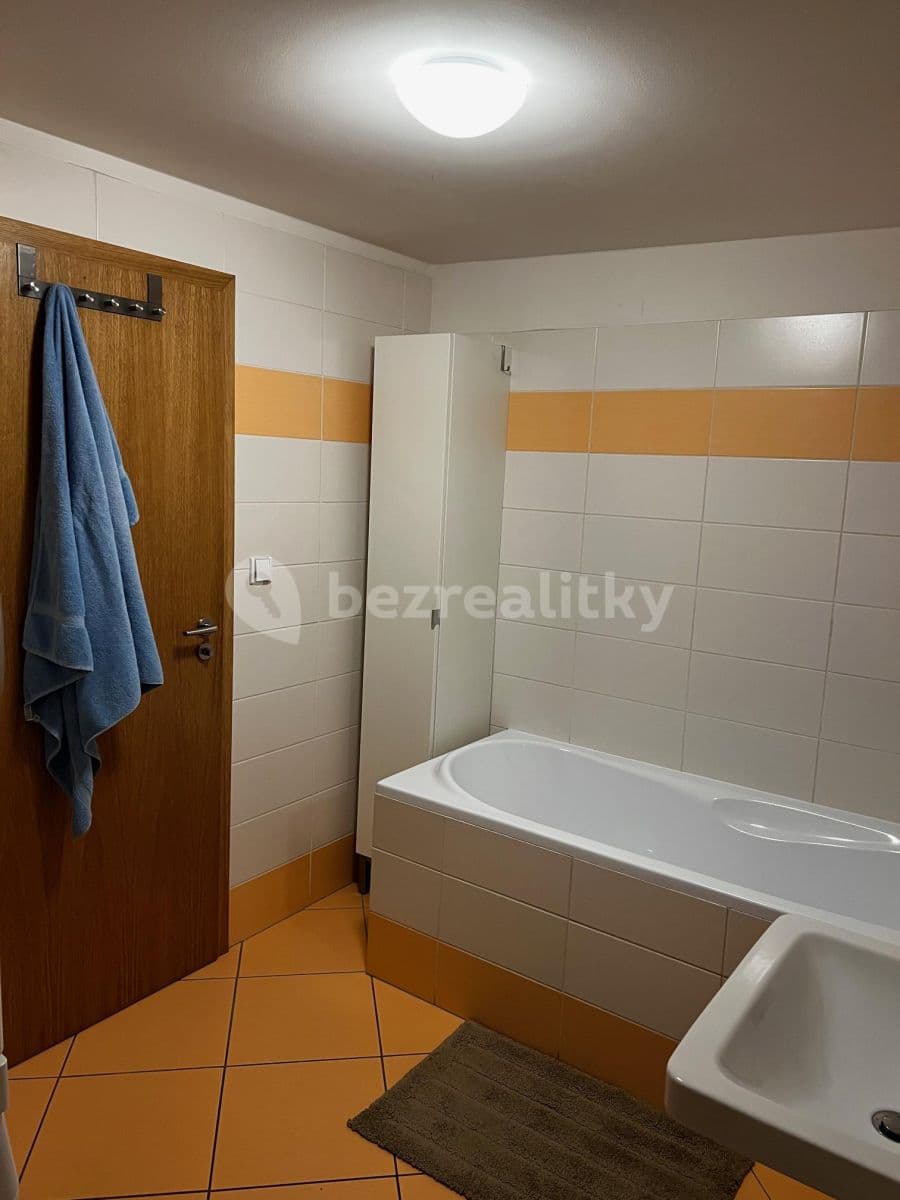 2 bedroom with open-plan kitchen flat to rent, 80 m², Kovářská, Prague, Prague 2 bedroom with open-plan kitchen flat to rent, 80 m², Kovářská, Prague, Prague