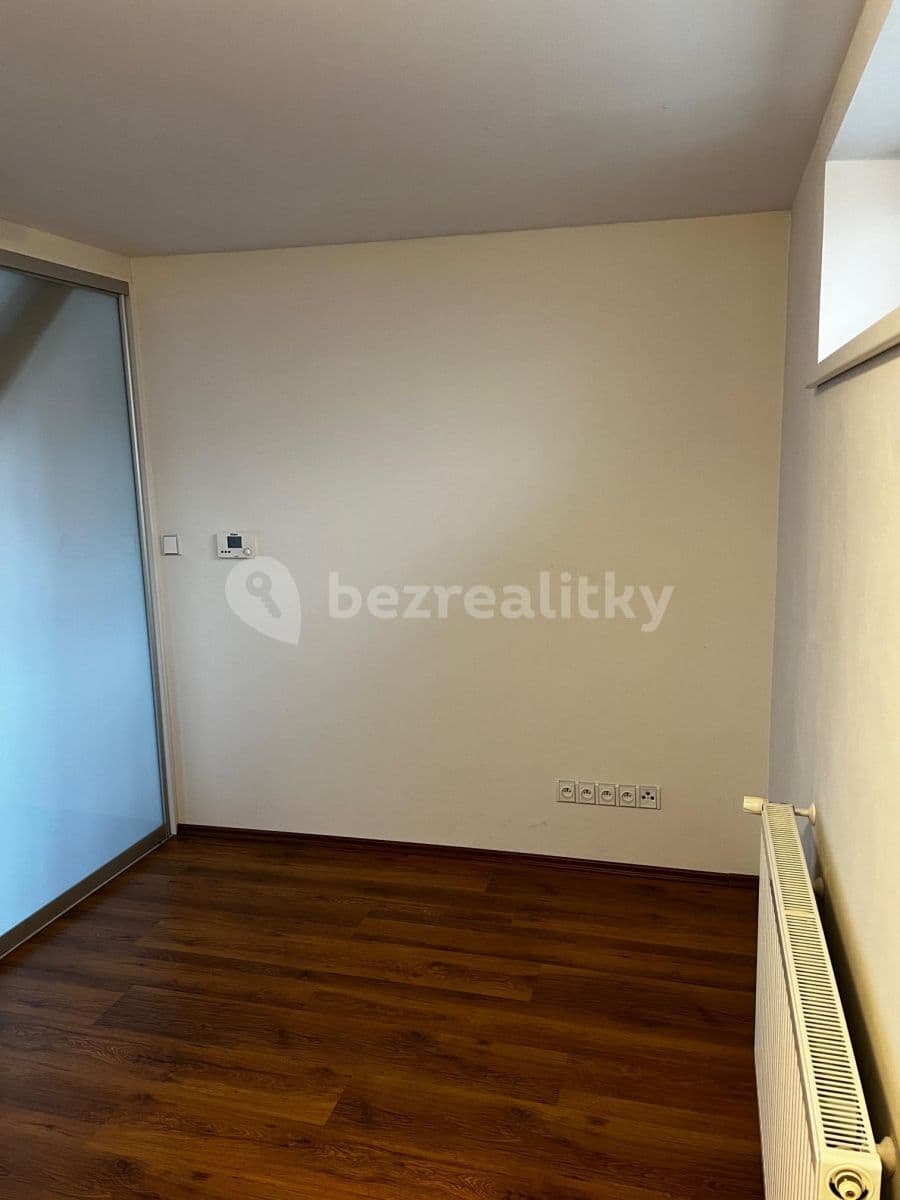 2 bedroom with open-plan kitchen flat to rent, 80 m², Kovářská, Prague, Prague 2 bedroom with open-plan kitchen flat to rent, 80 m², Kovářská, Prague, Prague