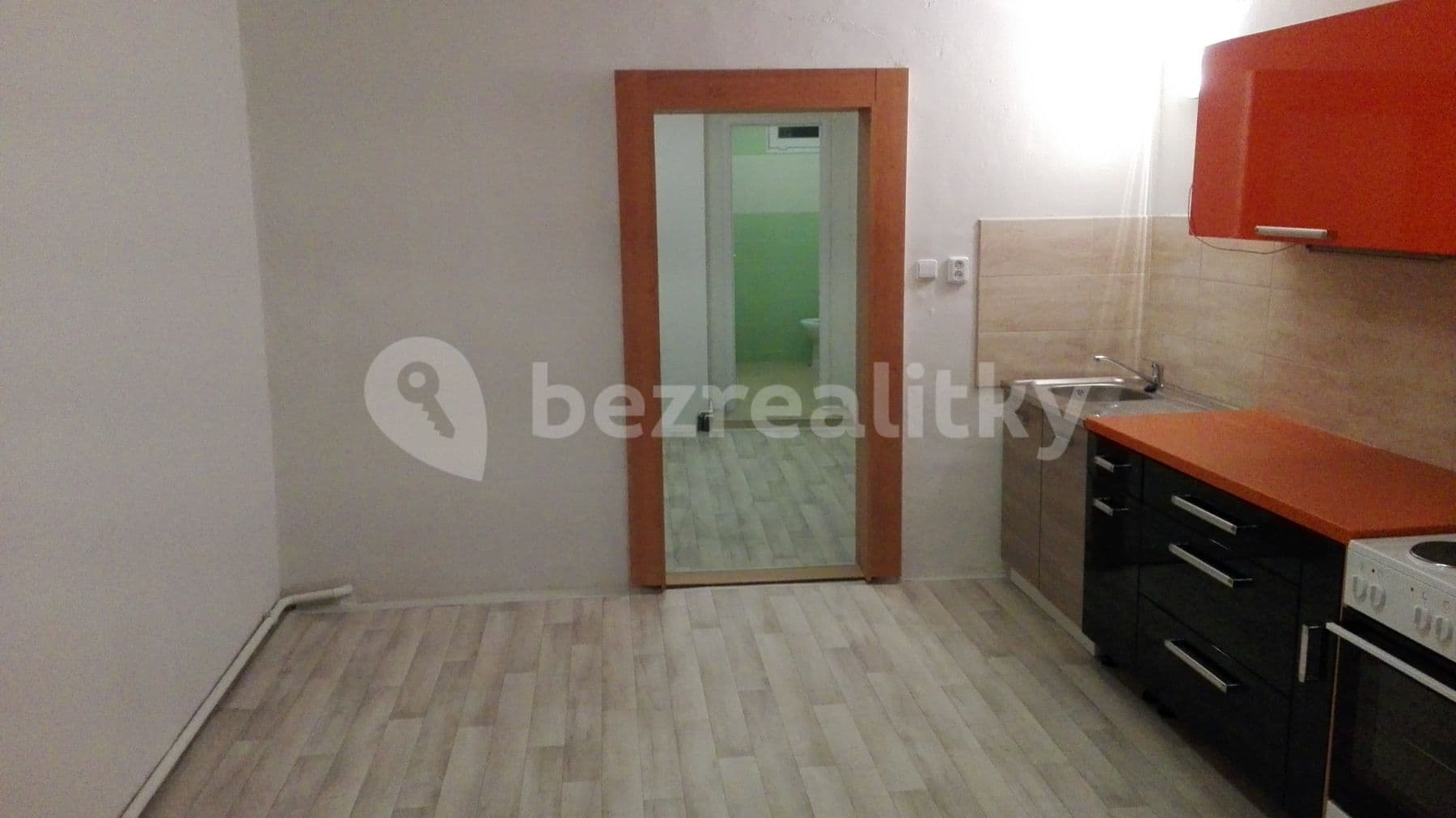 1 bedroom with open-plan kitchen flat to rent, 38 m², Táborská, Brno, Jihomoravský Region 1 bedroom with open-plan kitchen flat to rent, 38 m², Táborská, Brno, Jihomoravský Region
