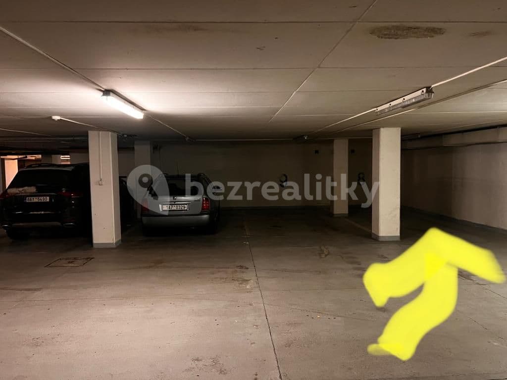 garage to rent, 10 m², Pod Parukářkou, Prague, Prague garage to rent, 10 m², Pod Parukářkou, Prague, Prague