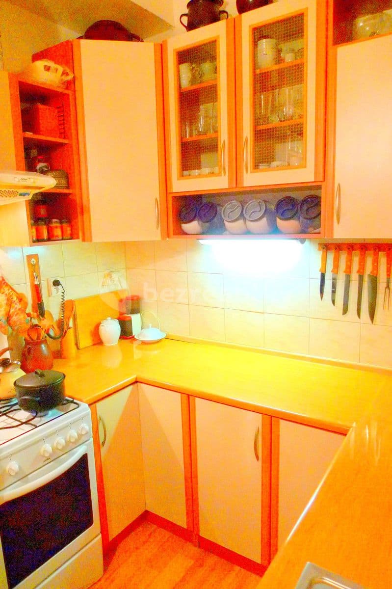 3 bedroom flat to rent, 21 m², Sochařská, Prague, Prague 3 bedroom flat to rent, 21 m², Sochařská, Prague, Prague