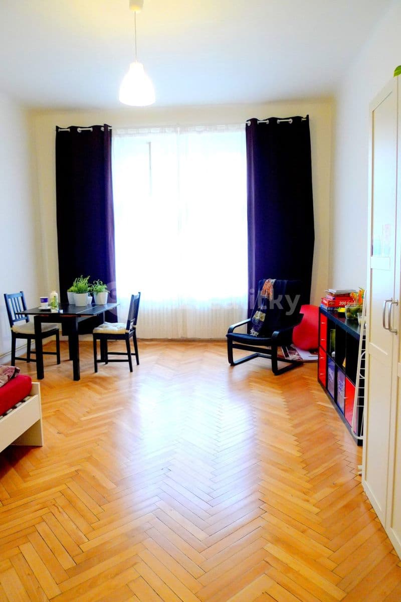3 bedroom flat to rent, 21 m², Sochařská, Prague, Prague 3 bedroom flat to rent, 21 m², Sochařská, Prague, Prague