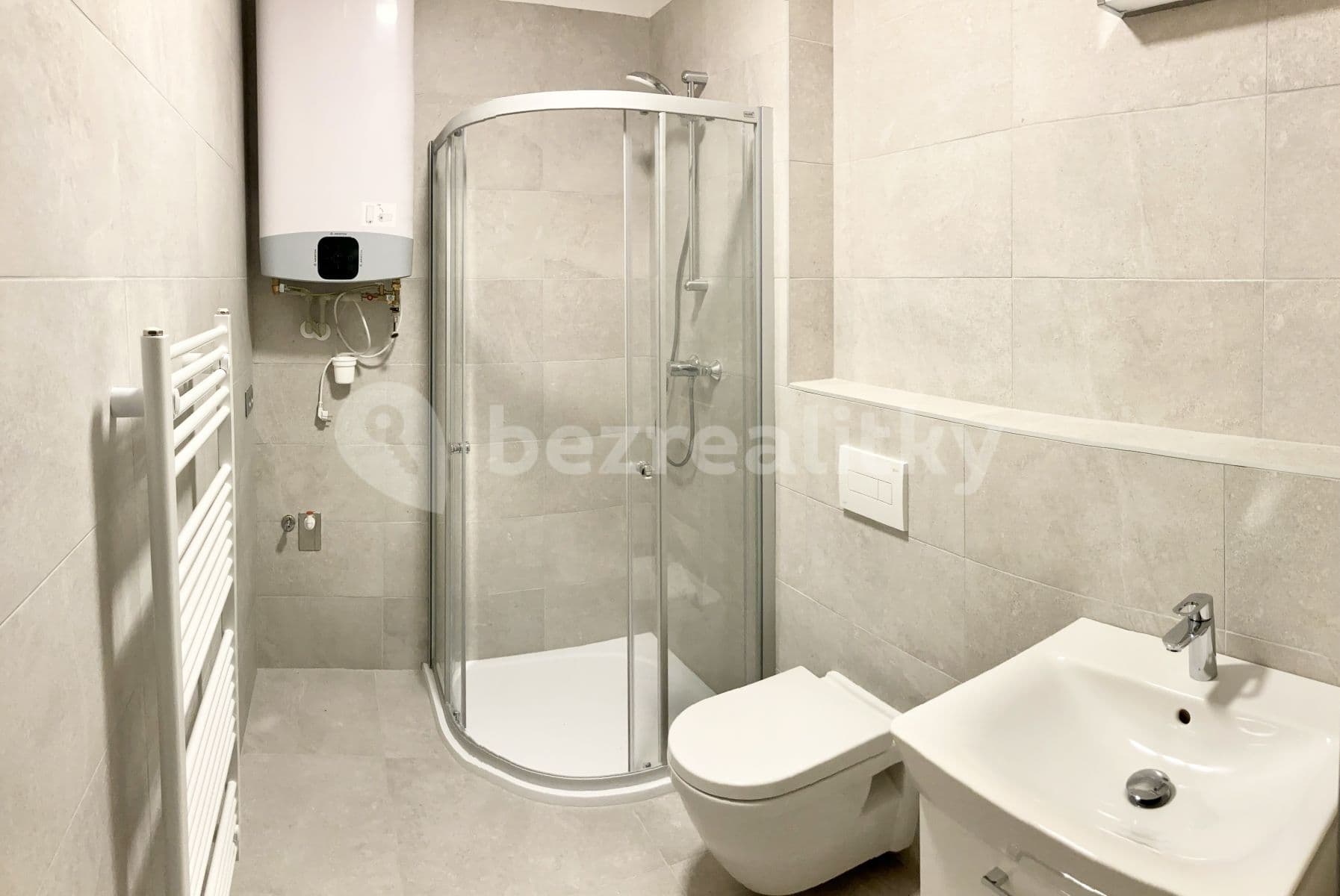 1 bedroom with open-plan kitchen flat to rent, 40 m², Brno, Jihomoravský Region 1 bedroom with open-plan kitchen flat to rent, 40 m², Brno, Jihomoravský Region