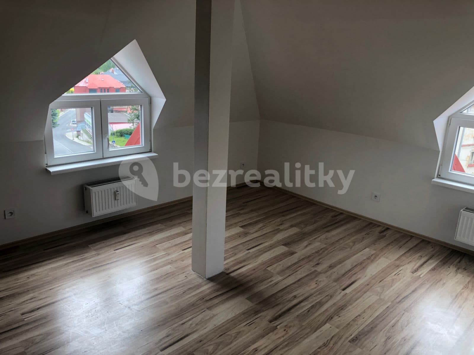 1 bedroom with open-plan kitchen flat to rent, 43 m², Úzká, Vejprty, Ústecký Region 1 bedroom with open-plan kitchen flat to rent, 43 m², Úzká, Vejprty, Ústecký Region
