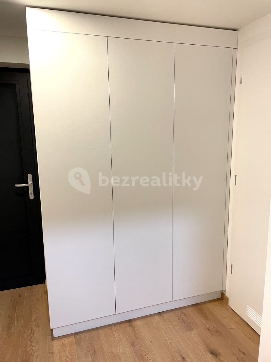 Studio flat to rent, 28 m², Legionářů, Prague, Prague Studio flat to rent, 28 m², Legionářů, Prague, Prague