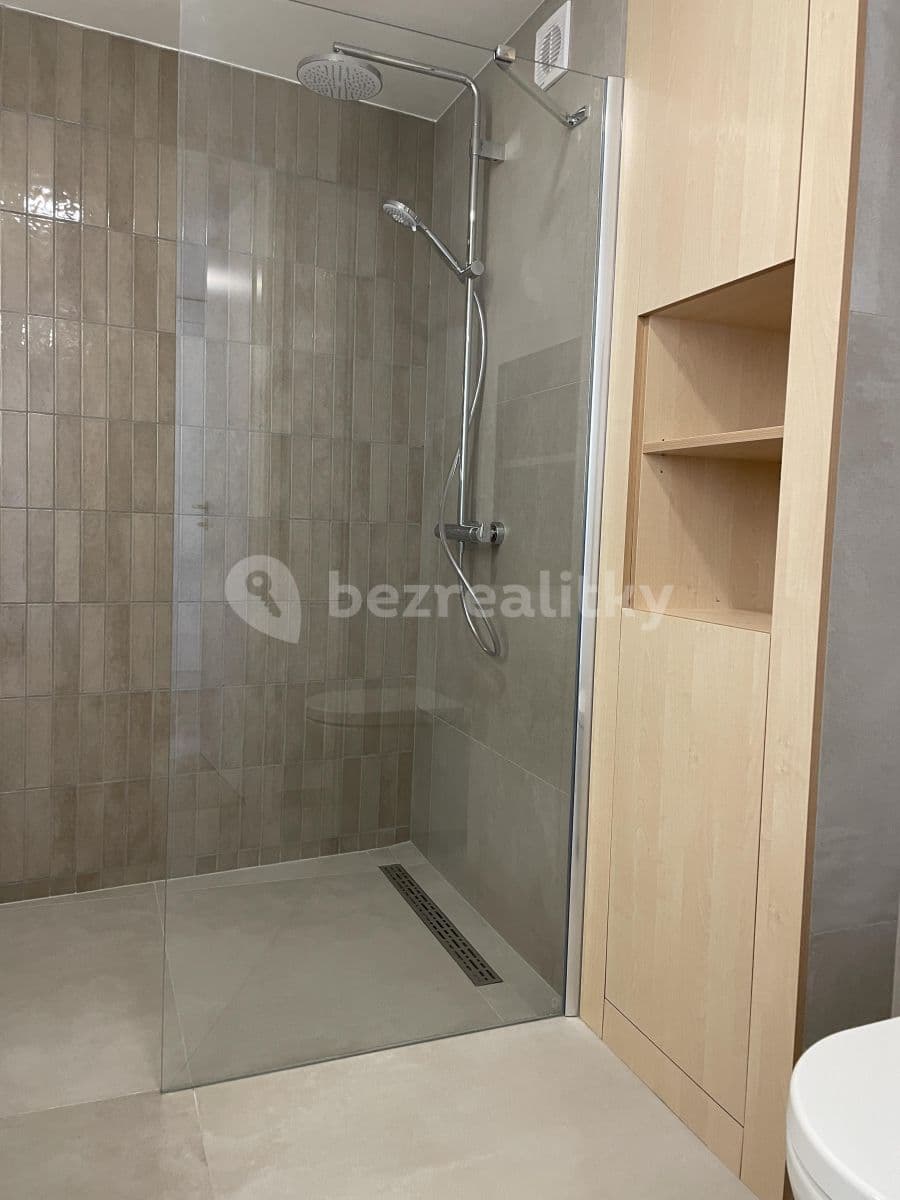 Studio flat to rent, 28 m², Legionářů, Prague, Prague Studio flat to rent, 28 m², Legionářů, Prague, Prague