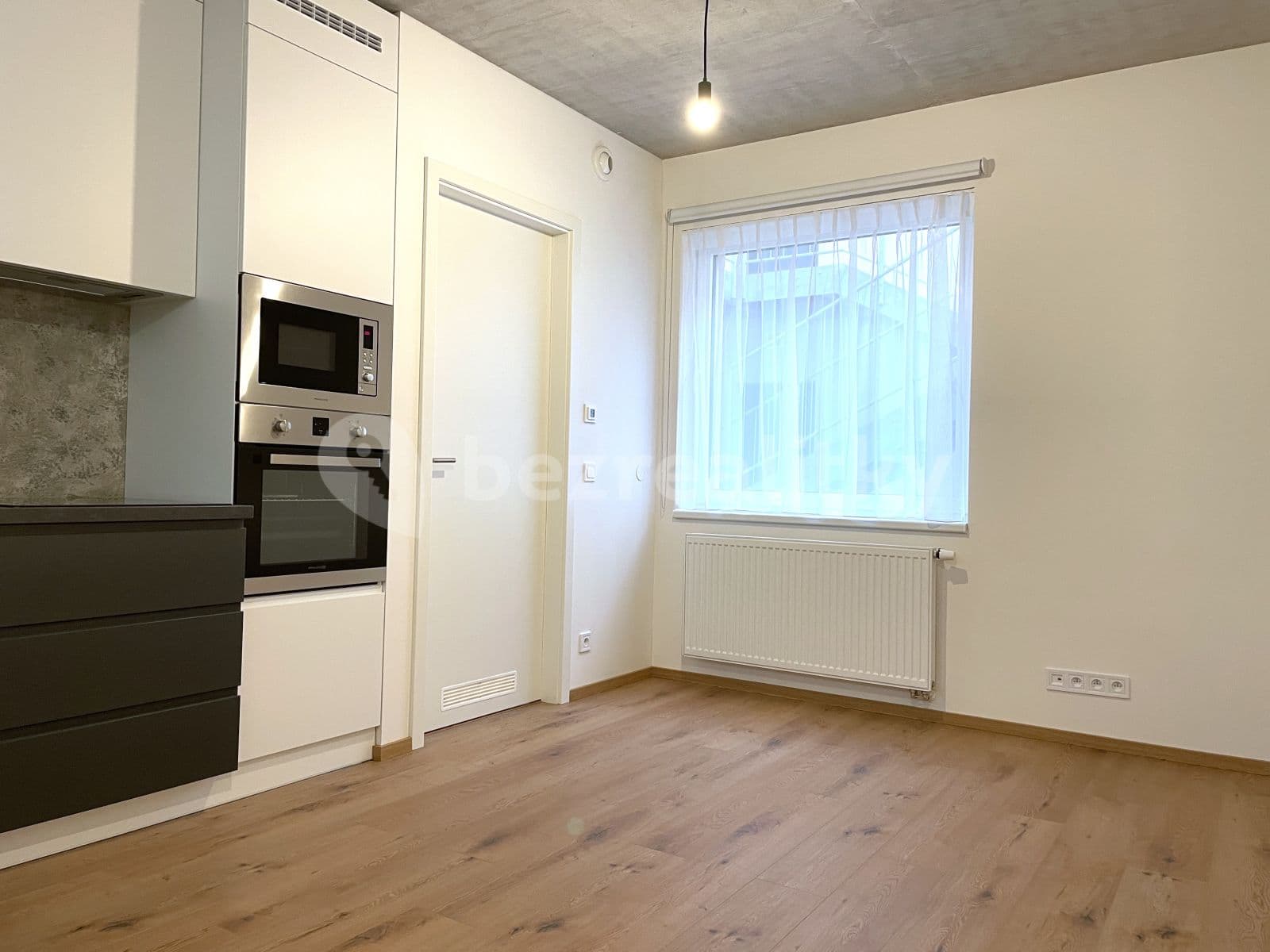 Studio flat to rent, 28 m², Legionářů, Prague, Prague Studio flat to rent, 28 m², Legionářů, Prague, Prague
