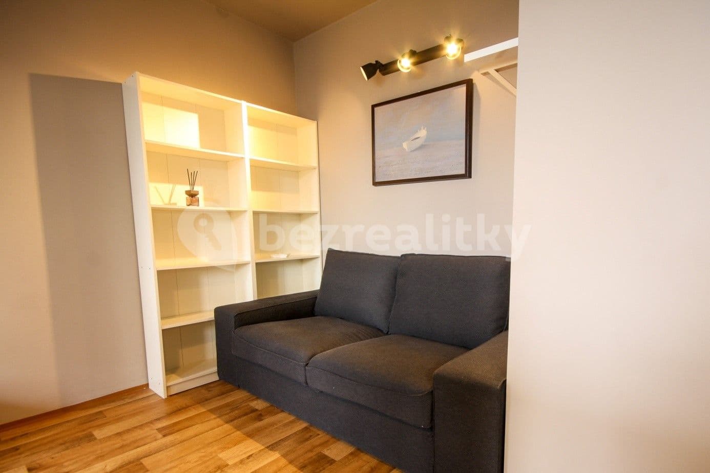 Studio flat to rent, 28 m², Nekvasilova, Prague, Prague Studio flat to rent, 28 m², Nekvasilova, Prague, Prague