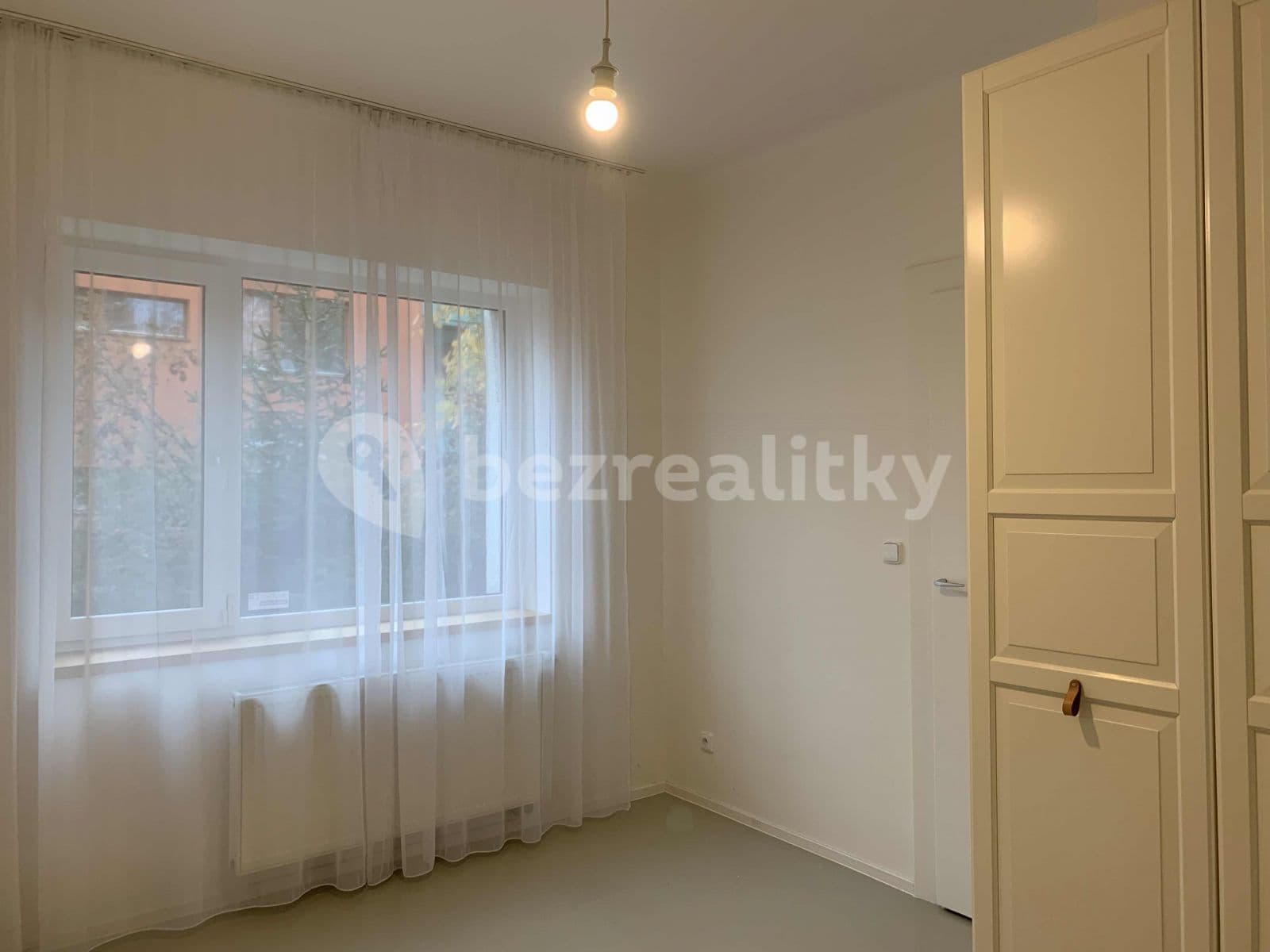 2 bedroom with open-plan kitchen flat to rent, 96 m², Zelený pruh, Prague, Prague 2 bedroom with open-plan kitchen flat to rent, 96 m², Zelený pruh, Prague, Prague