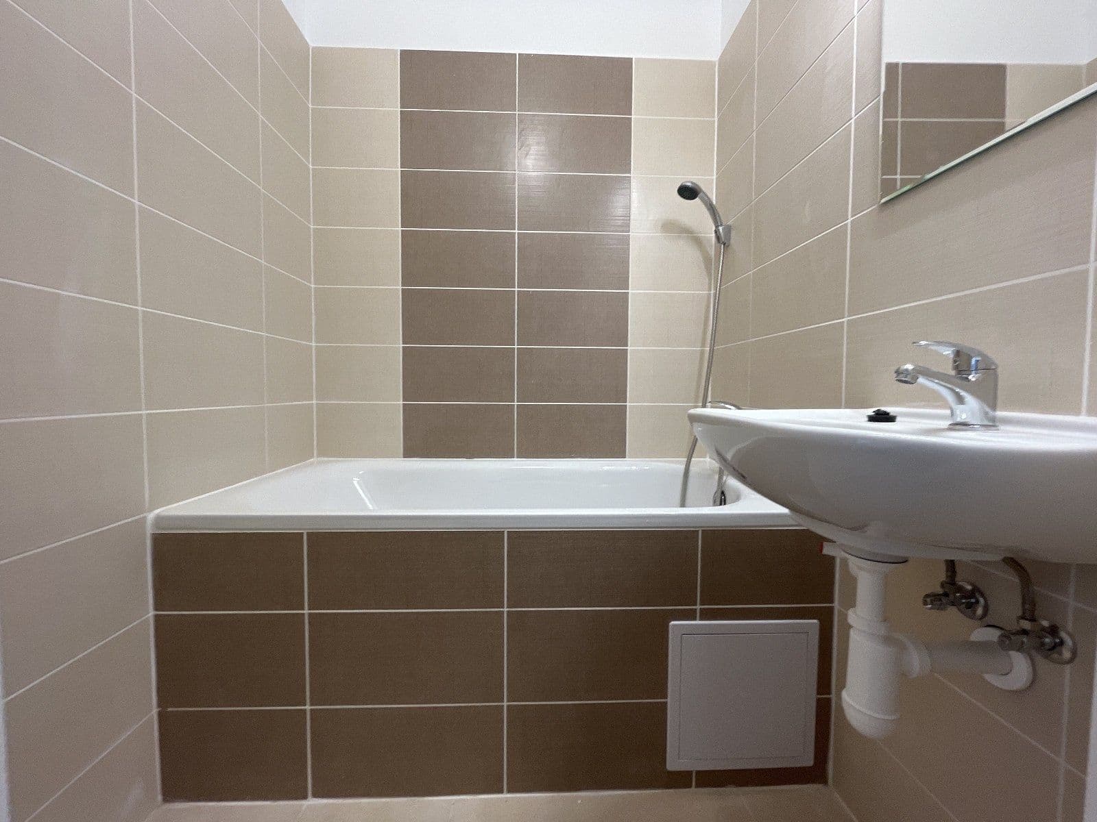 4 bedroom flat to rent, 75 m², Jungmannova, Havířov, Moravskoslezský Region 4 bedroom flat to rent, 75 m², Jungmannova, Havířov, Moravskoslezský Region