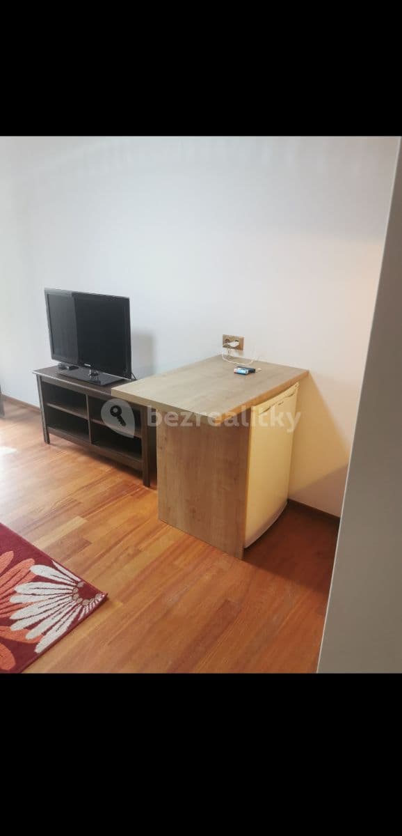 Studio flat to rent, 25 m², Severní, Zvole, Středočeský Region Studio flat to rent, 25 m², Severní, Zvole, Středočeský Region