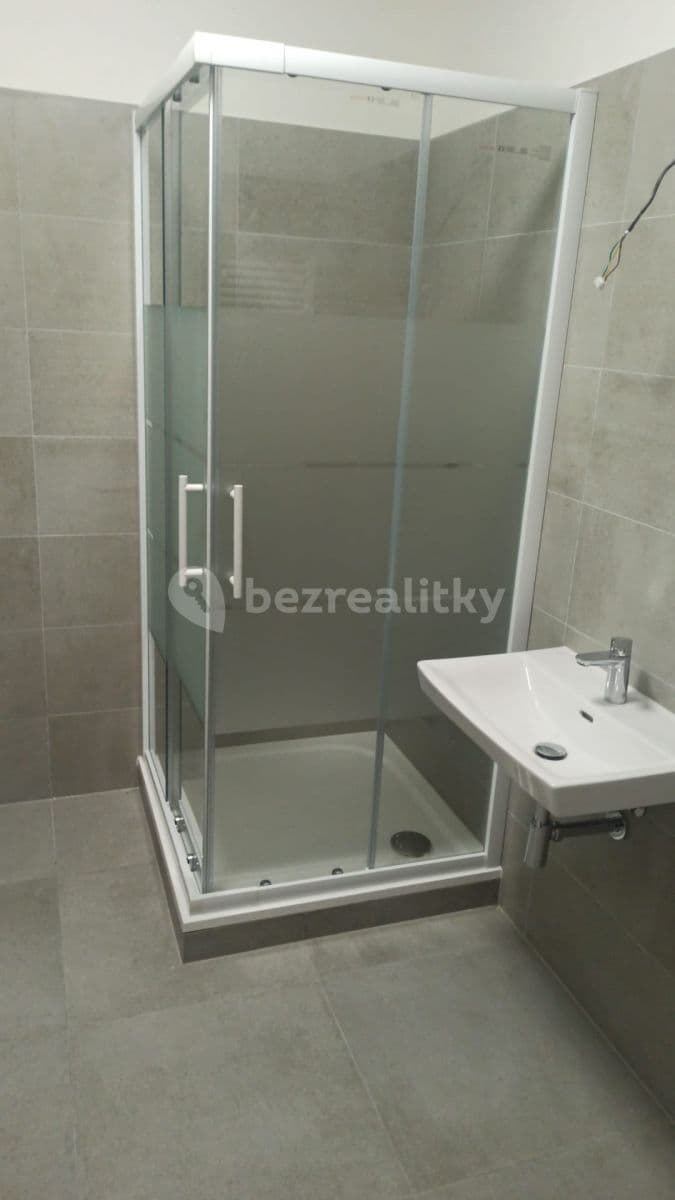 1 bedroom with open-plan kitchen flat to rent, 50 m², Velvarská, Horoměřice, Středočeský Region 1 bedroom with open-plan kitchen flat to rent, 50 m², Velvarská, Horoměřice, Středočeský Region