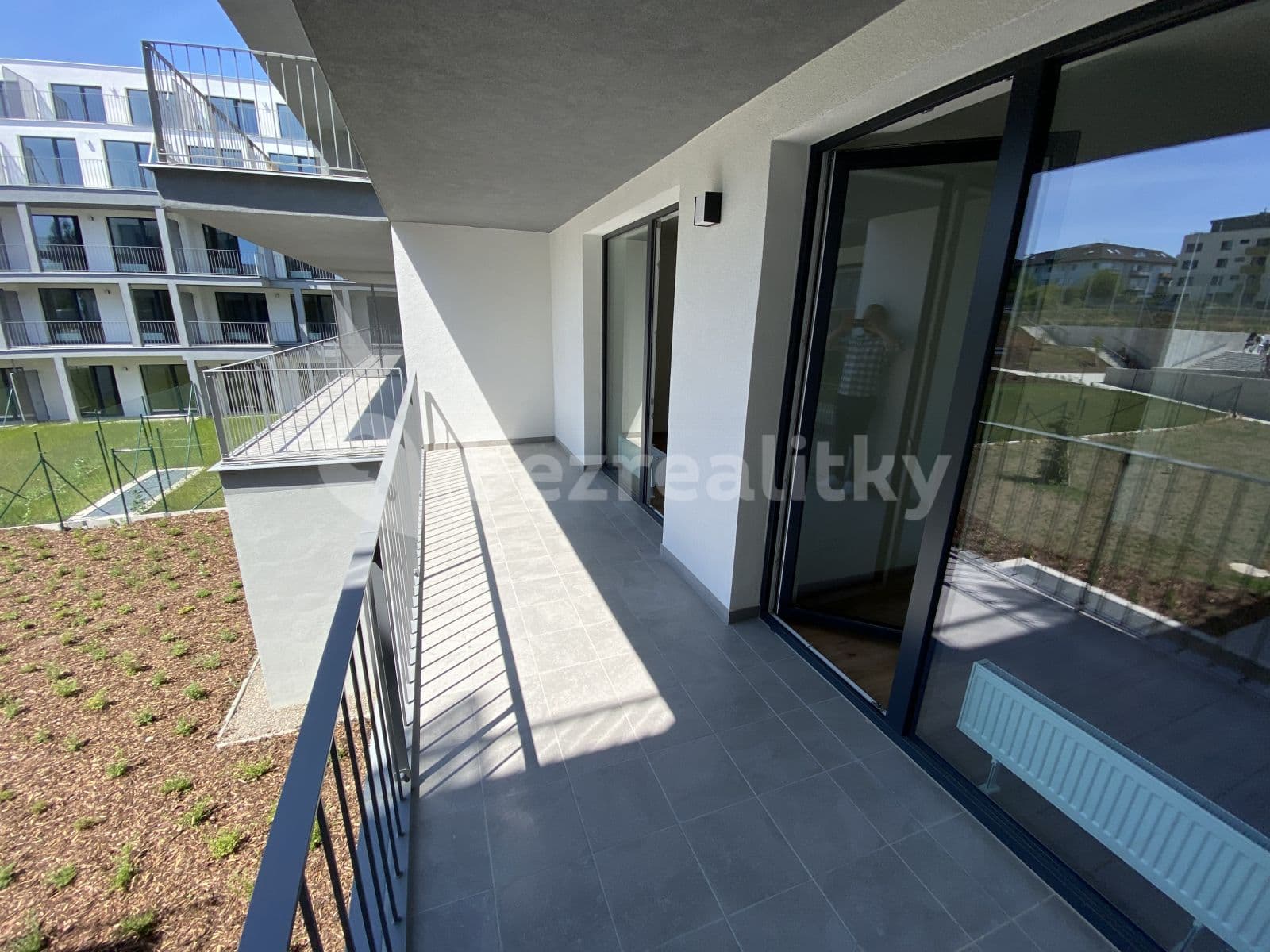 1 bedroom with open-plan kitchen flat to rent, 50 m², Velvarská, Horoměřice, Středočeský Region 1 bedroom with open-plan kitchen flat to rent, 50 m², Velvarská, Horoměřice, Středočeský Region