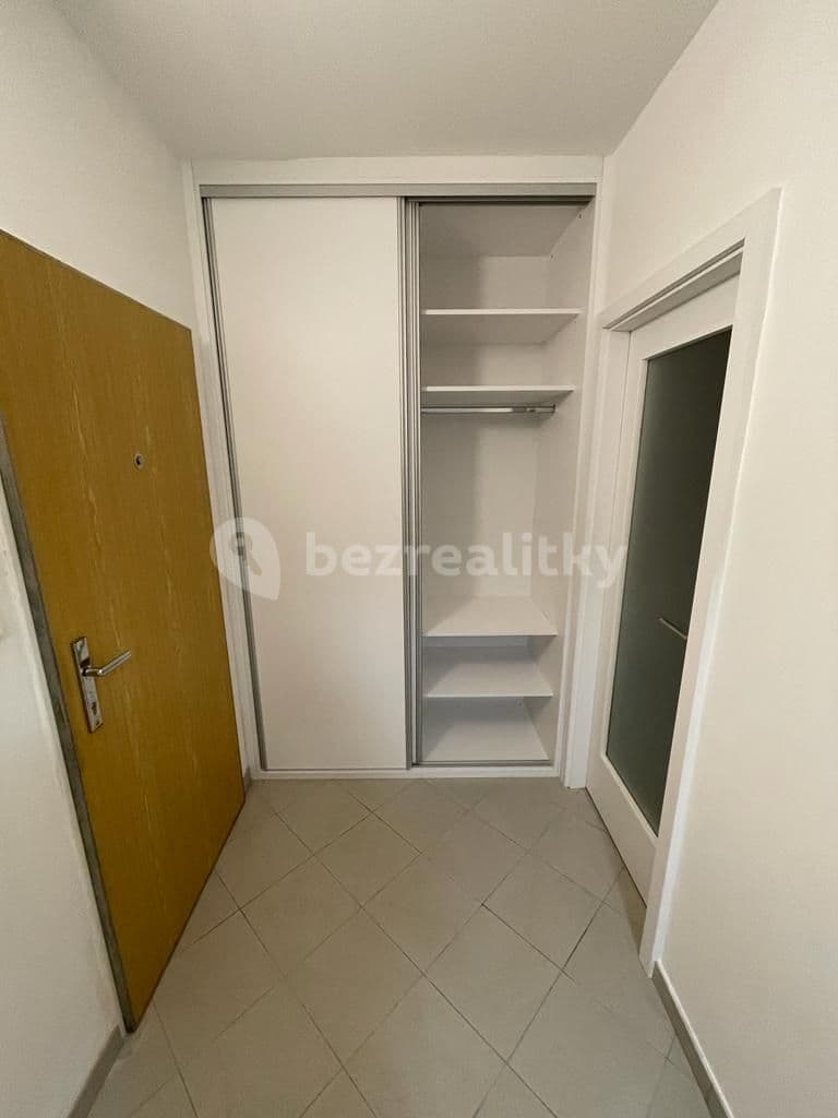 1 bedroom flat to rent, 37 m², Hurbanova, Prague, Prague 1 bedroom flat to rent, 37 m², Hurbanova, Prague, Prague