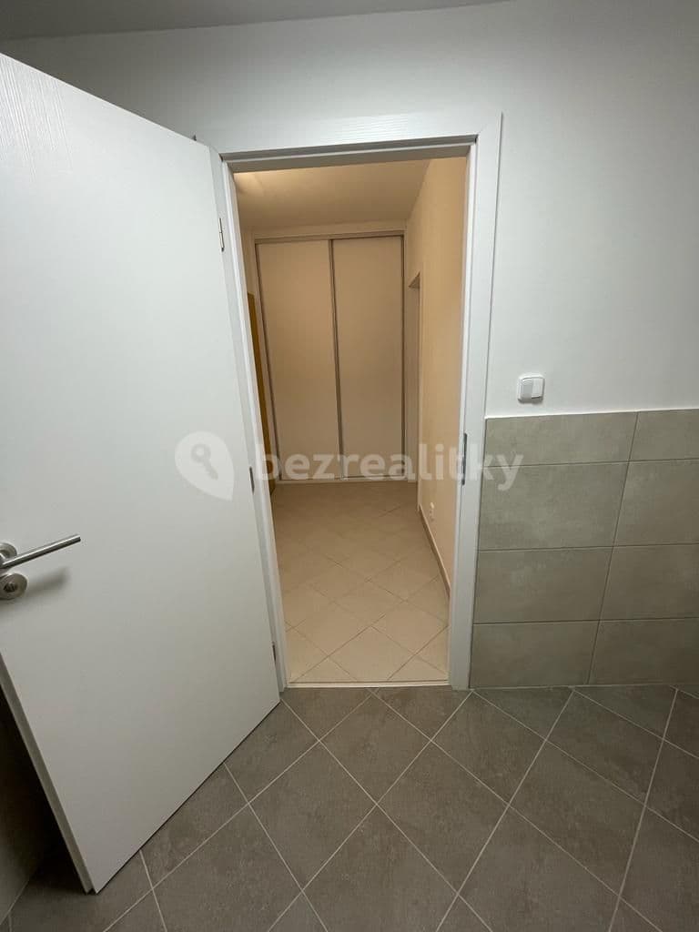 1 bedroom flat to rent, 37 m², Hurbanova, Prague, Prague 1 bedroom flat to rent, 37 m², Hurbanova, Prague, Prague