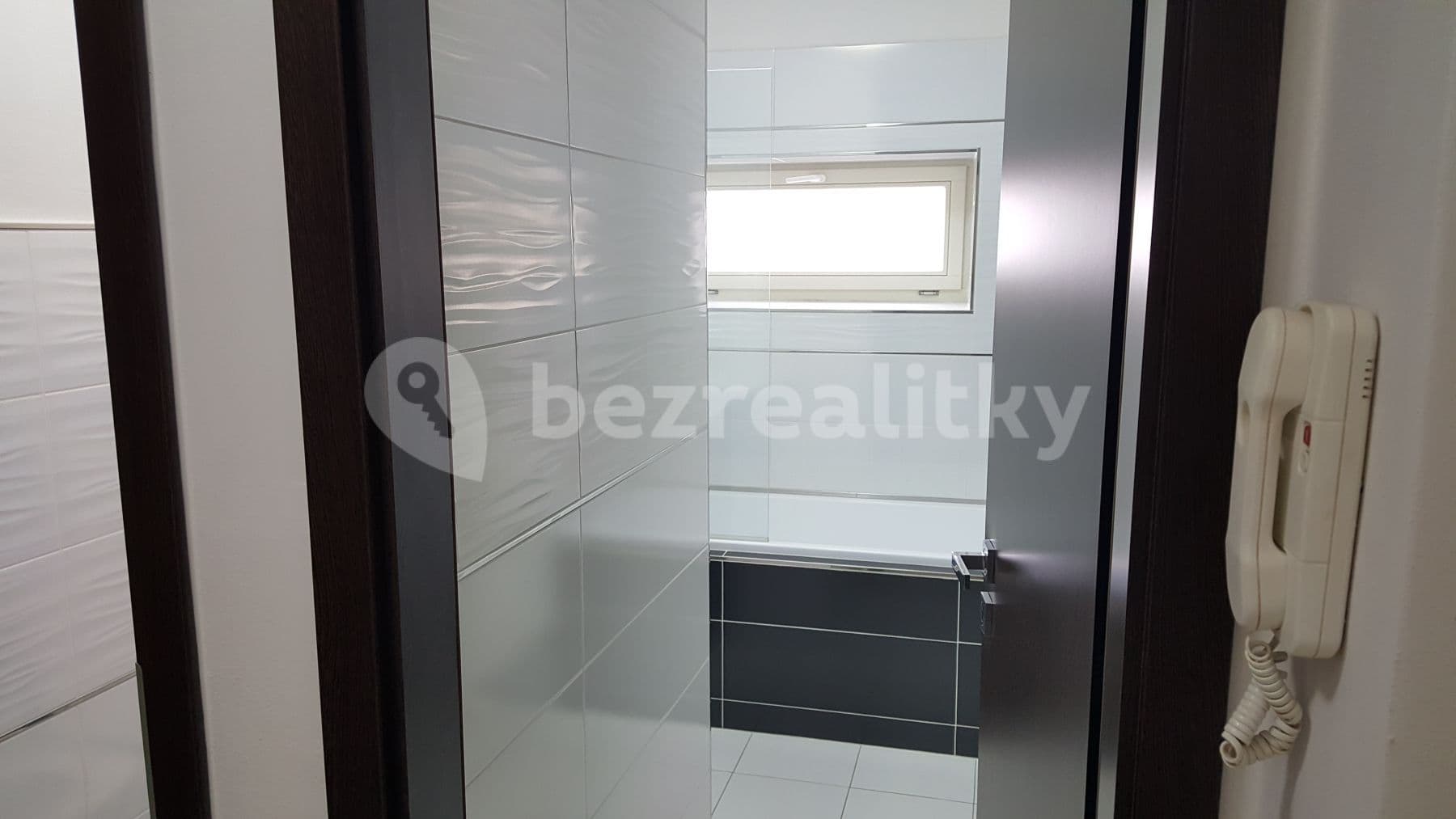 3 bedroom flat to rent, 75 m², Labská kotlina, Hradec Králové, Královéhradecký Region 3 bedroom flat to rent, 75 m², Labská kotlina, Hradec Králové, Královéhradecký Region