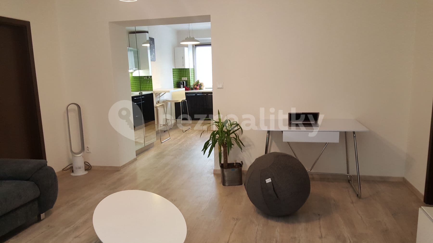 3 bedroom flat to rent, 75 m², Labská kotlina, Hradec Králové, Královéhradecký Region 3 bedroom flat to rent, 75 m², Labská kotlina, Hradec Králové, Královéhradecký Region