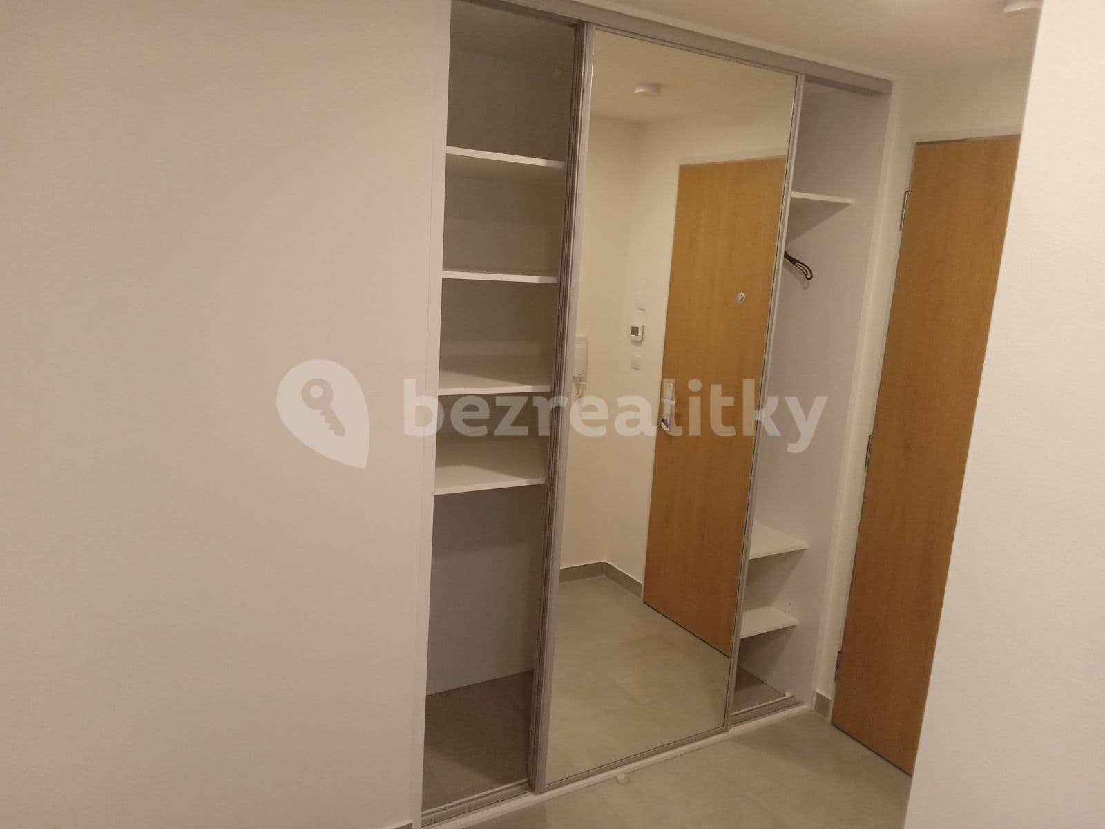 1 bedroom with open-plan kitchen flat to rent, 58 m², Do Zahrádek Ⅰ, Prague, Prague 1 bedroom with open-plan kitchen flat to rent, 58 m², Do Zahrádek Ⅰ, Prague, Prague