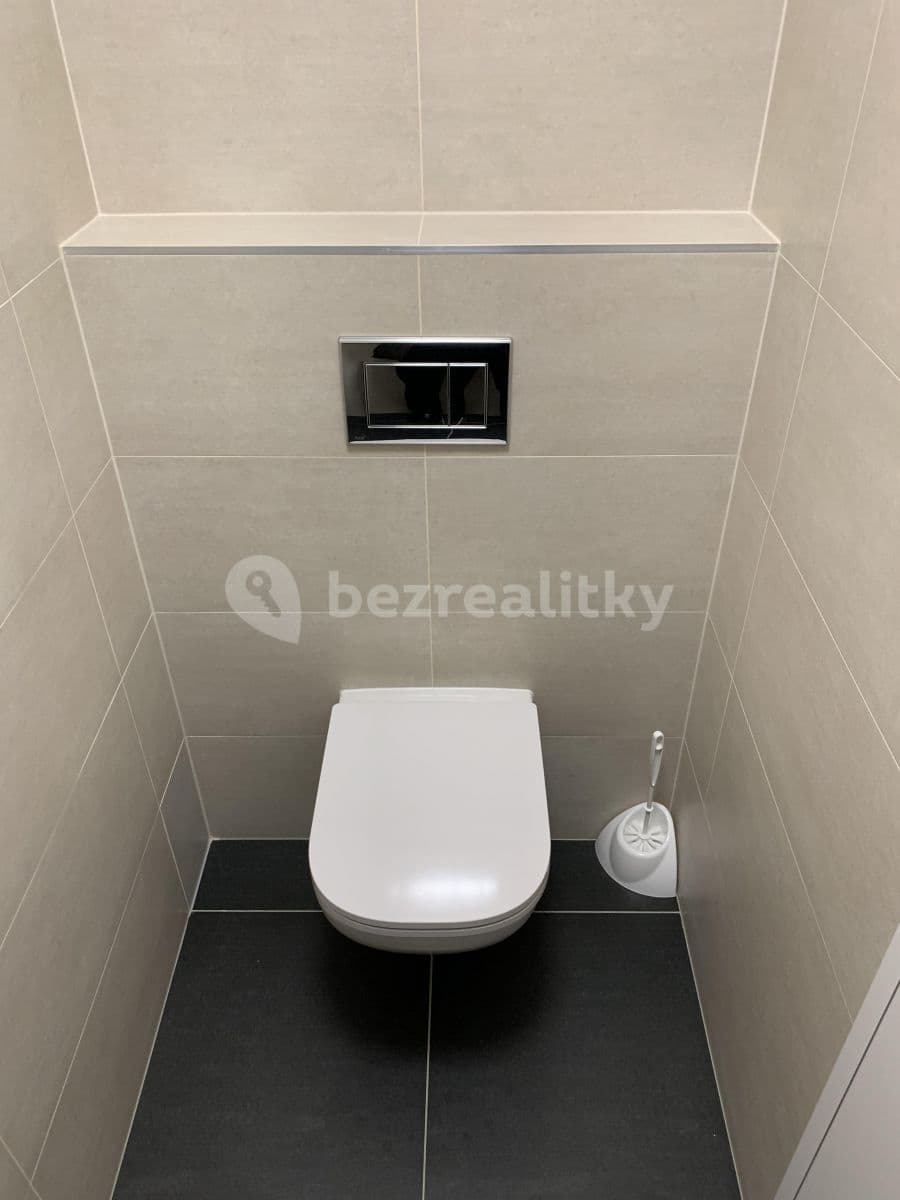 1 bedroom with open-plan kitchen flat to rent, 72 m², Dílenská, Plzeň, Plzeňský Region 1 bedroom with open-plan kitchen flat to rent, 72 m², Dílenská, Plzeň, Plzeňský Region