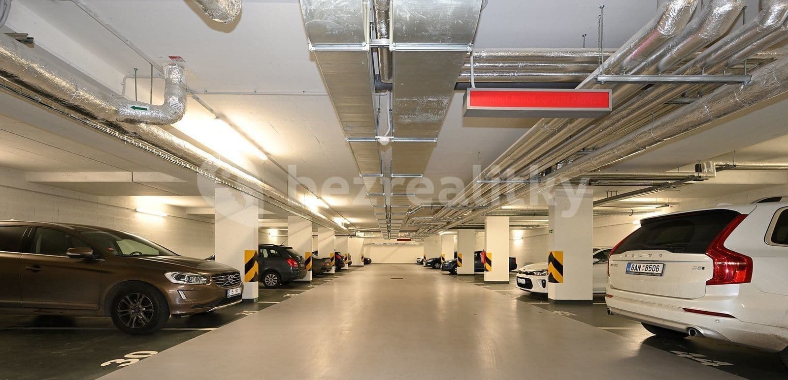 3 bedroom with open-plan kitchen flat to rent, 107 m², Walterovo náměstí, Prague, Prague 3 bedroom with open-plan kitchen flat to rent, 107 m², Walterovo náměstí, Prague, Prague