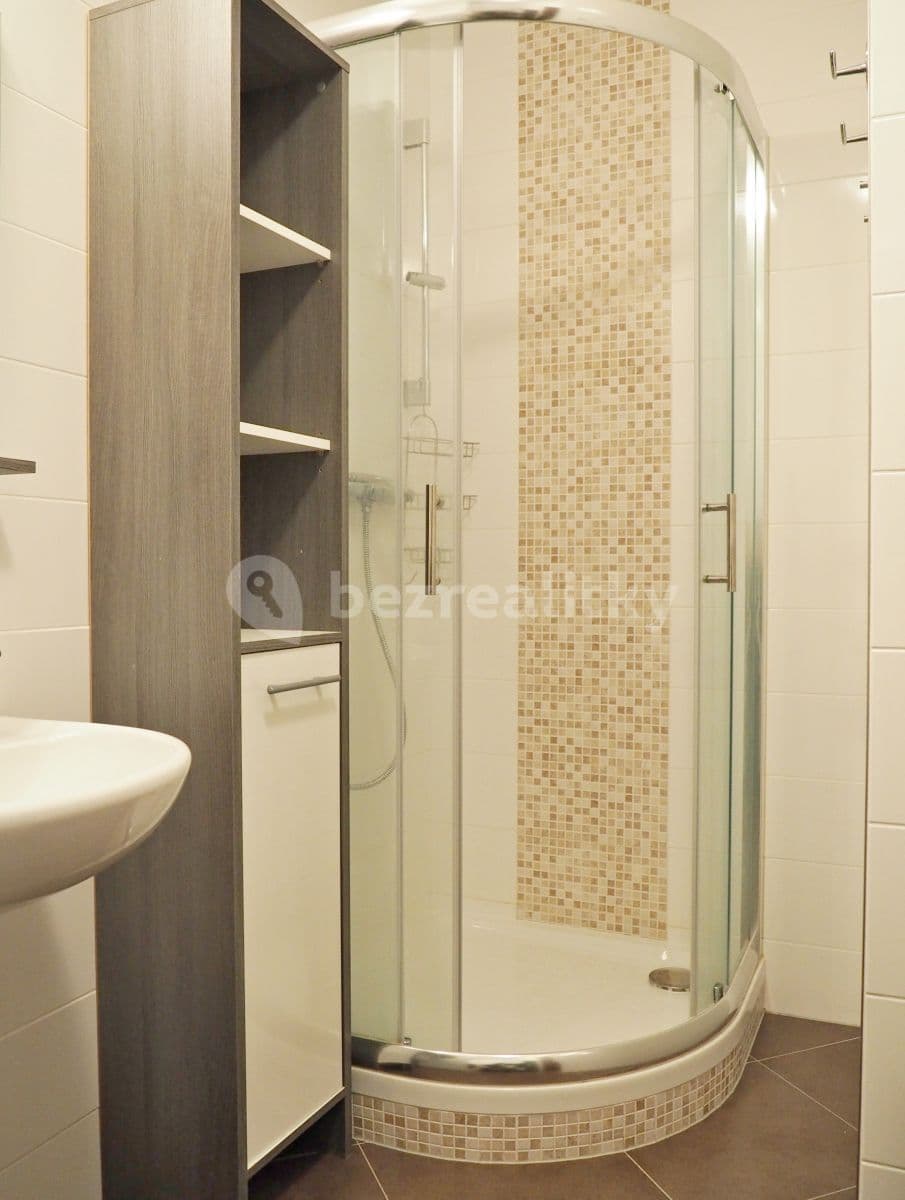 Studio flat to rent, 32 m², Hornoměcholupská, Prague, Prague Studio flat to rent, 32 m², Hornoměcholupská, Prague, Prague