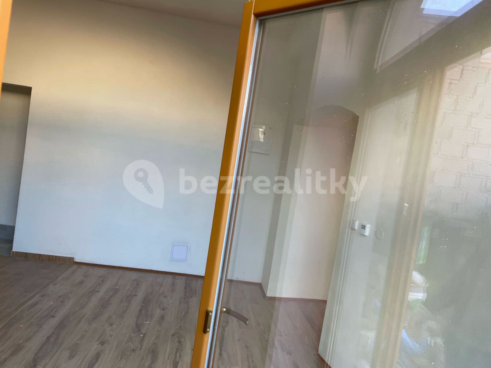 1 bedroom with open-plan kitchen flat to rent, 41 m², Sušilovo náměstí, Rousínov, Jihomoravský Region 1 bedroom with open-plan kitchen flat to rent, 41 m², Sušilovo náměstí, Rousínov, Jihomoravský Region