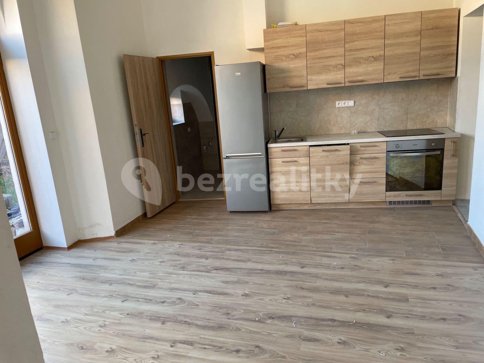 1 bedroom with open-plan kitchen flat to rent, 41 m², Sušilovo náměstí, Rousínov, Jihomoravský Region 1 bedroom with open-plan kitchen flat to rent, 41 m², Sušilovo náměstí, Rousínov, Jihomoravský Region