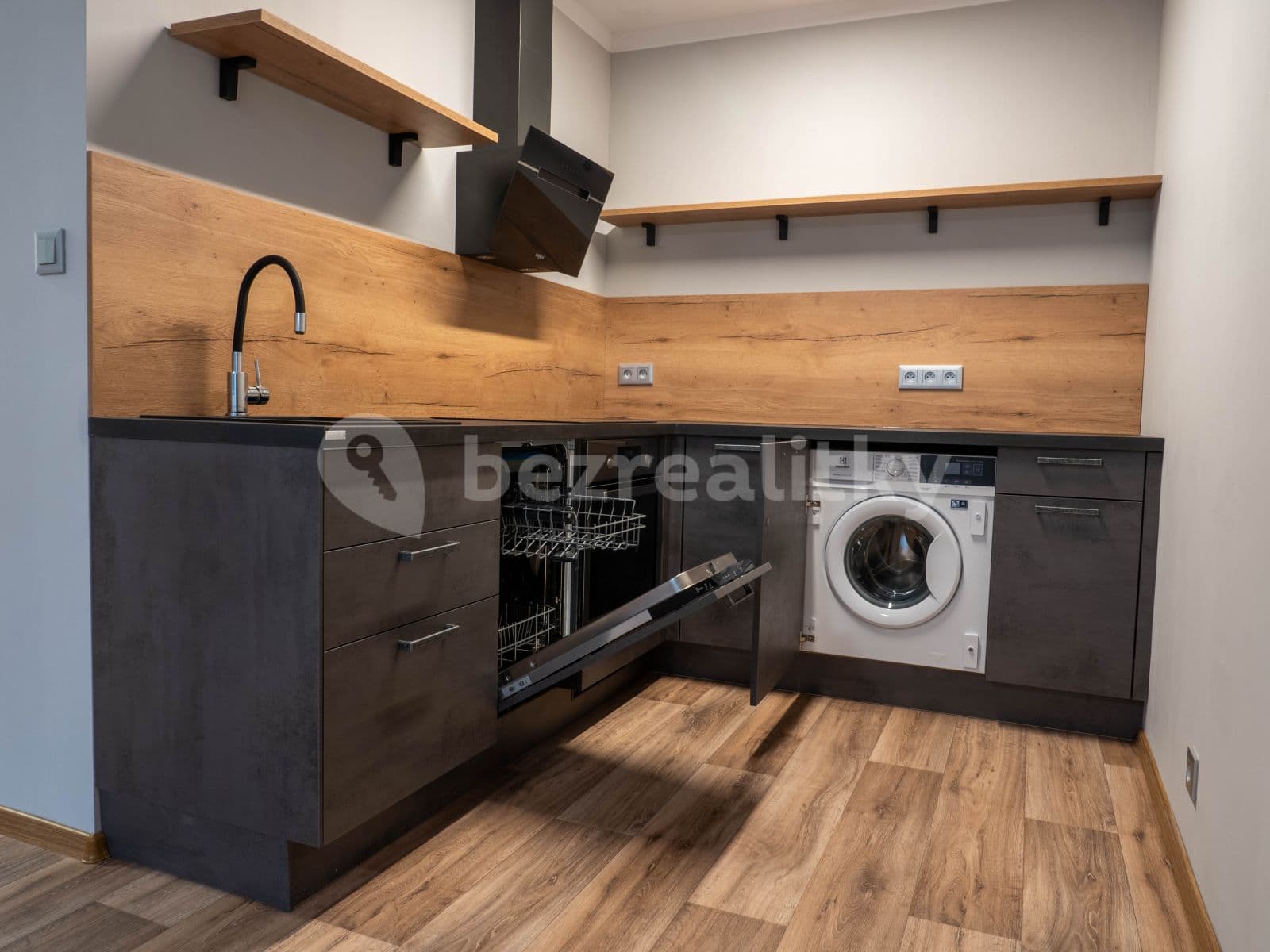 1 bedroom with open-plan kitchen flat to rent, 49 m², Vánková, Prague, Prague 1 bedroom with open-plan kitchen flat to rent, 49 m², Vánková, Prague, Prague