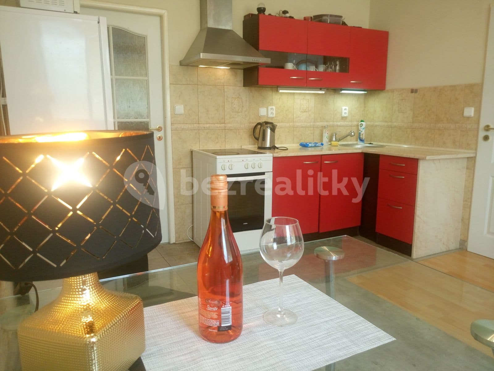 1 bedroom with open-plan kitchen flat to rent, 45 m², Doubravická, Prague, Prague 1 bedroom with open-plan kitchen flat to rent, 45 m², Doubravická, Prague, Prague