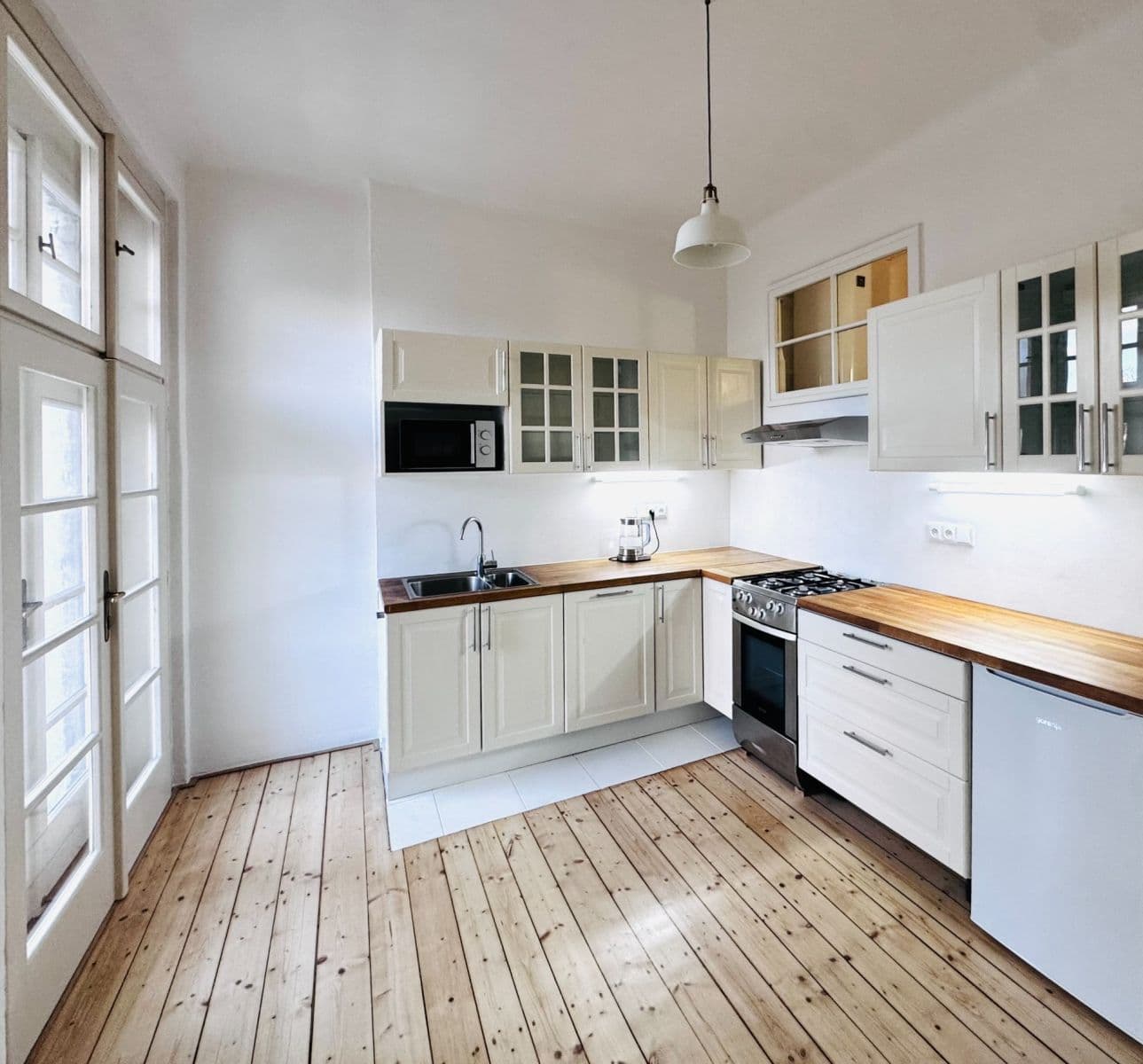 2 bedroom flat to rent, 76 m², Ruská, Prague, Prague 2 bedroom flat to rent, 76 m², Ruská, Prague, Prague