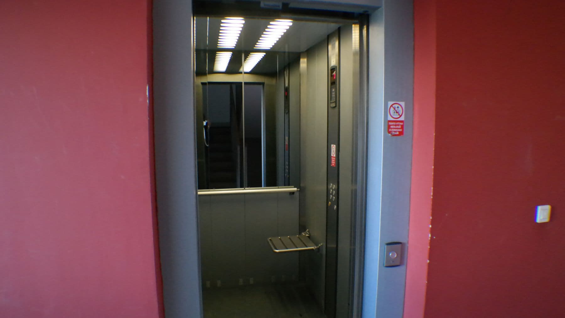 1 bedroom with open-plan kitchen flat to rent, 54 m², Chotěšovská, Prague, Prague 1 bedroom with open-plan kitchen flat to rent, 54 m², Chotěšovská, Prague, Prague