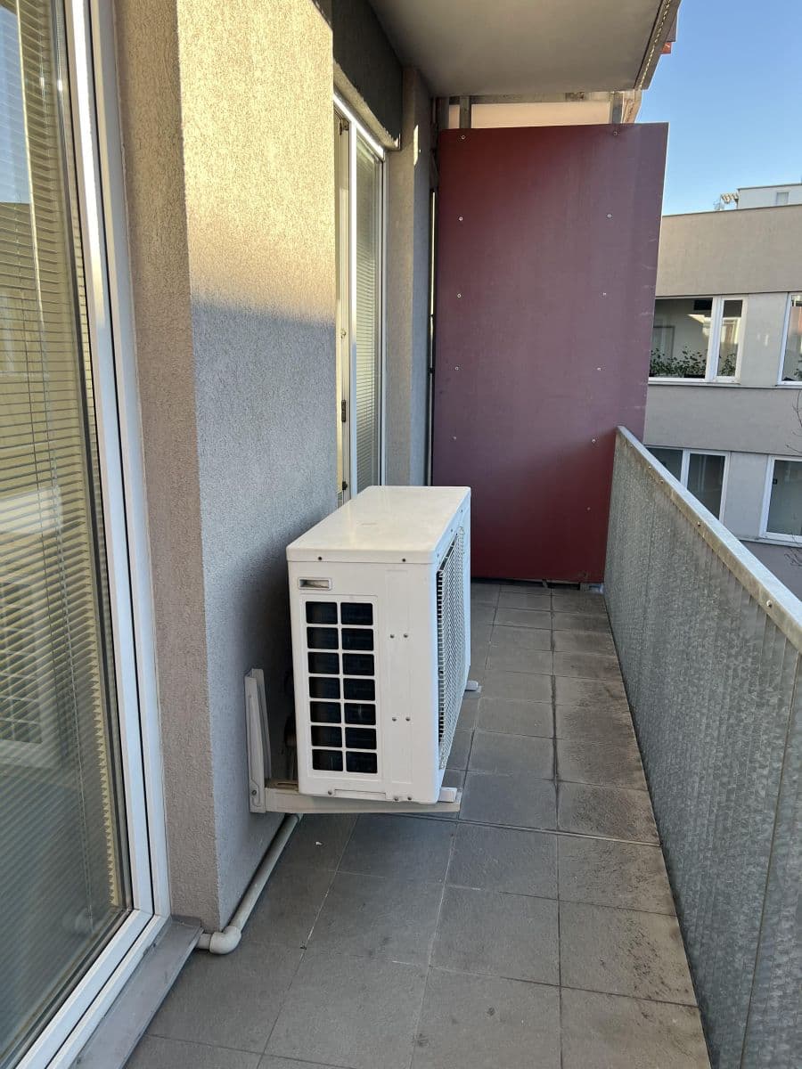 1 bedroom with open-plan kitchen flat to rent, 54 m², Chotěšovská, Prague, Prague 1 bedroom with open-plan kitchen flat to rent, 54 m², Chotěšovská, Prague, Prague