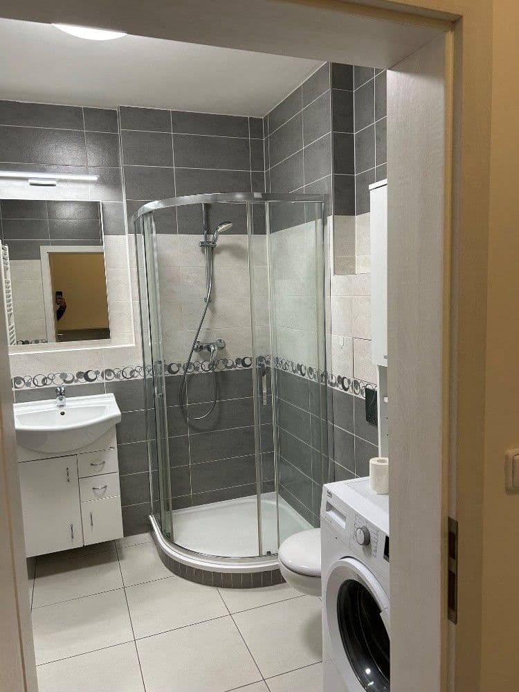 Studio flat to rent, 35 m², Cukrova, Prague, Prague Studio flat to rent, 35 m², Cukrova, Prague, Prague