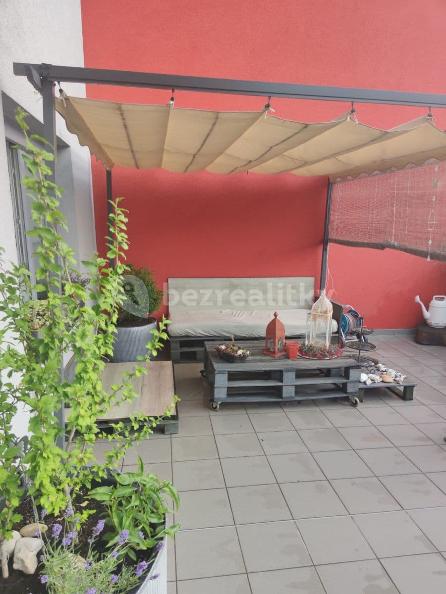 1 bedroom flat to rent, 33 m², Wiesenthalova, Prague, Prague 1 bedroom flat to rent, 33 m², Wiesenthalova, Prague, Prague