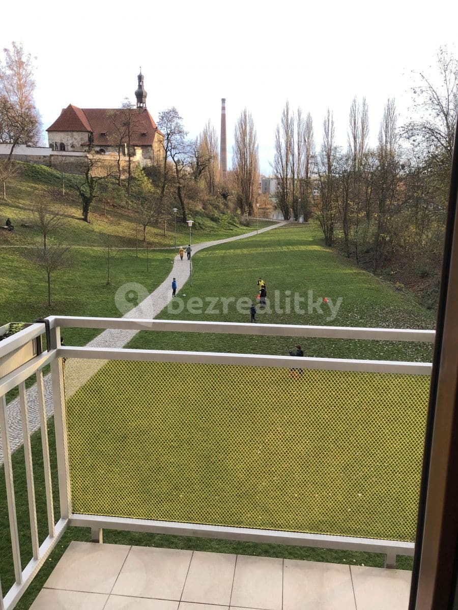 2 bedroom with open-plan kitchen flat to rent, 88 m², U Ježíška, Plzeň, Plzeňský Region 2 bedroom with open-plan kitchen flat to rent, 88 m², U Ježíška, Plzeň, Plzeňský Region