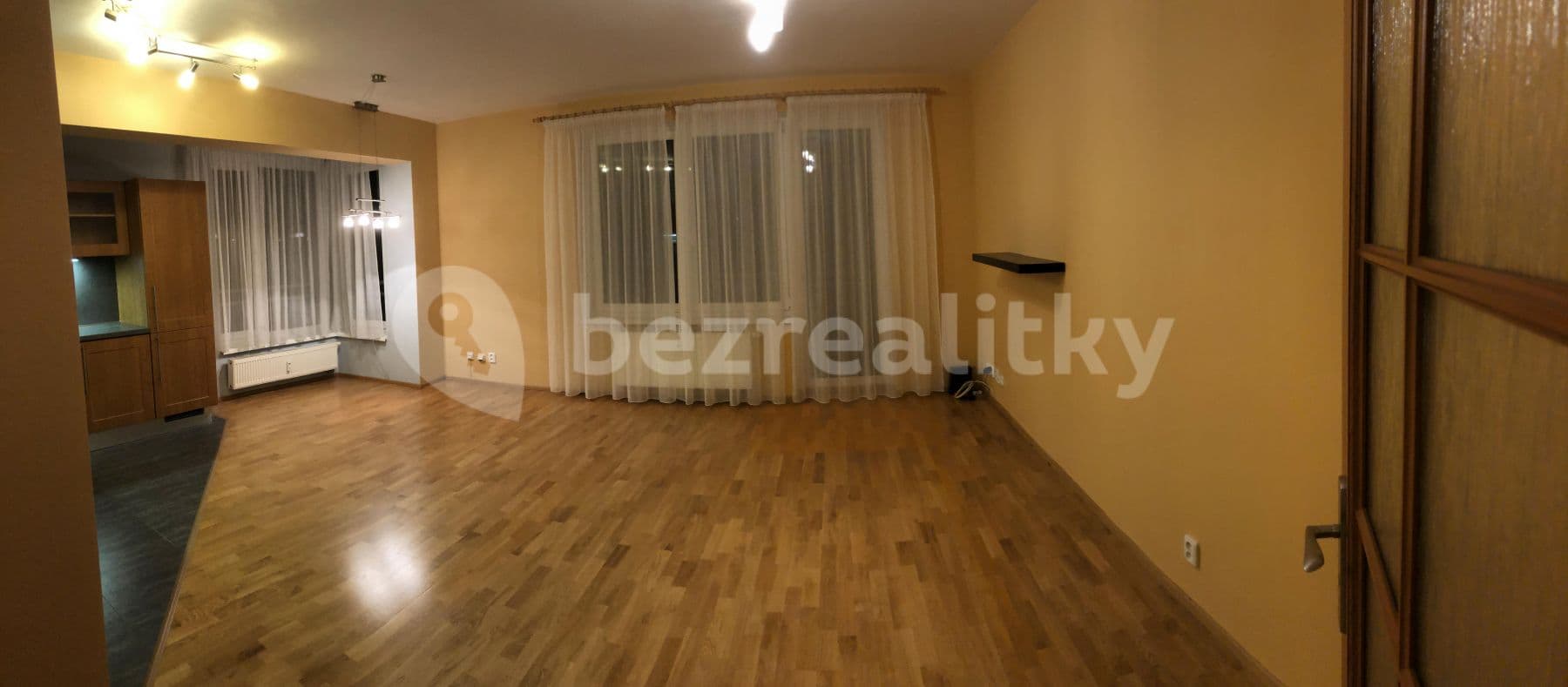 2 bedroom with open-plan kitchen flat to rent, 88 m², U Ježíška, Plzeň, Plzeňský Region 2 bedroom with open-plan kitchen flat to rent, 88 m², U Ježíška, Plzeň, Plzeňský Region