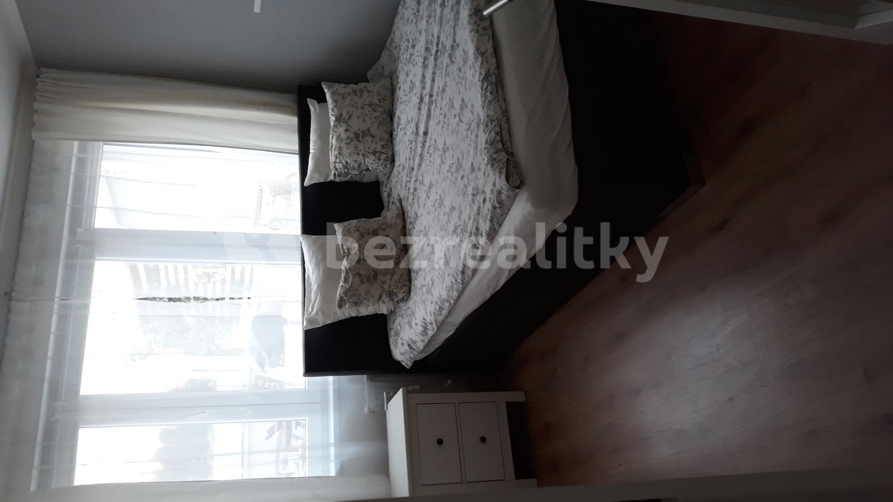 2 bedroom with open-plan kitchen flat to rent, 70 m², Sicherova, Prague, Prague