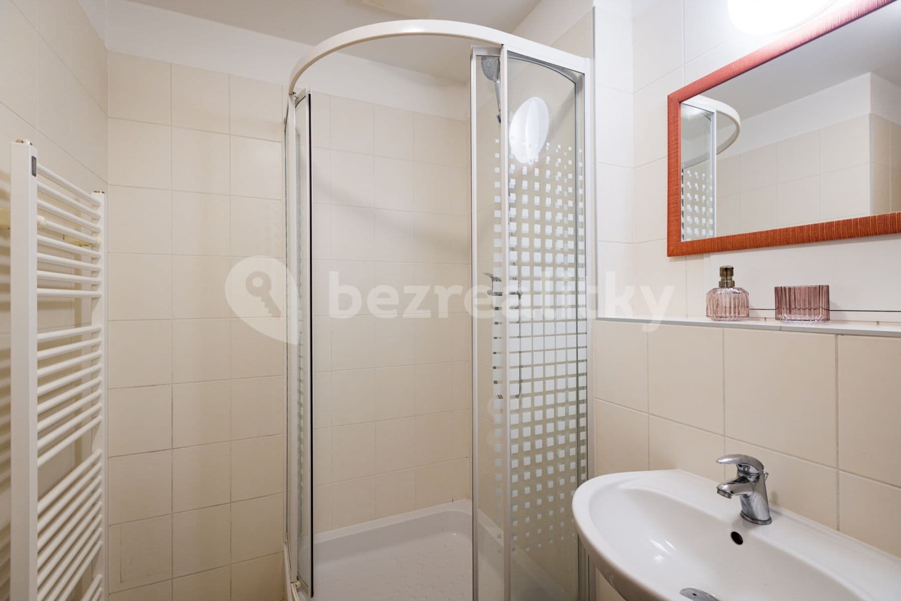 Studio flat to rent, 30 m², Kališnická, Prague, Prague Studio flat to rent, 30 m², Kališnická, Prague, Prague