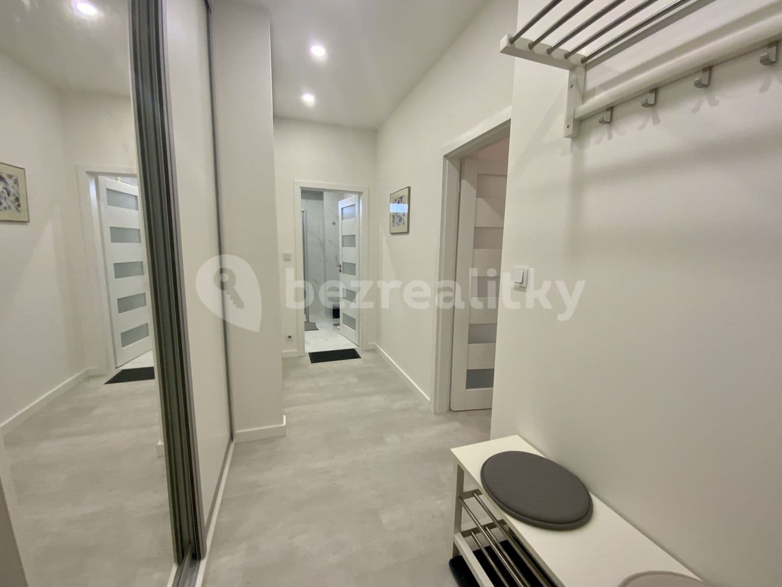 1 bedroom with open-plan kitchen flat to rent, 50 m², K Vodojemu, Prague, Prague 1 bedroom with open-plan kitchen flat to rent, 50 m², K Vodojemu, Prague, Prague