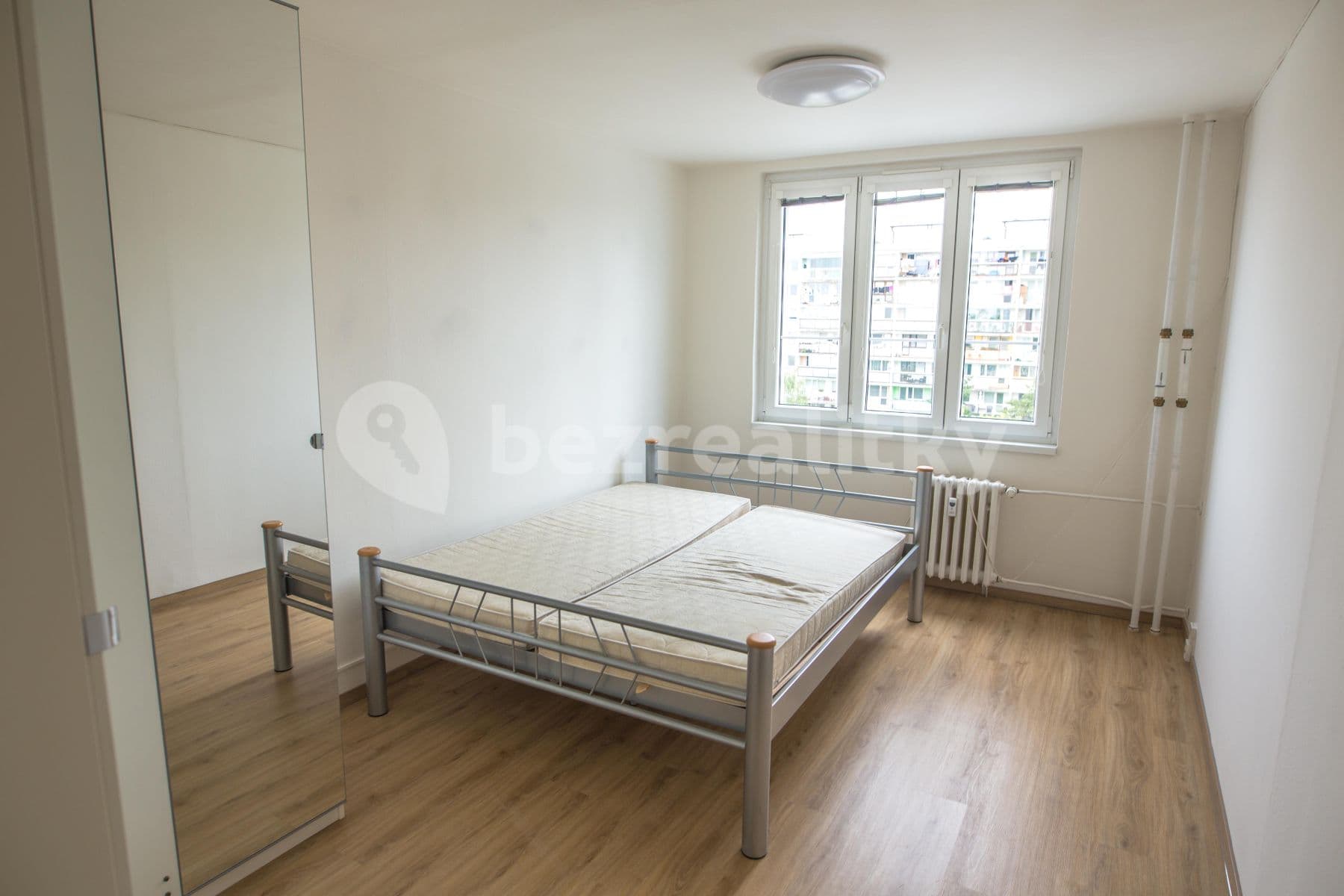 3 bedroom flat to rent, 68 m², Galandova, Prague, Prague