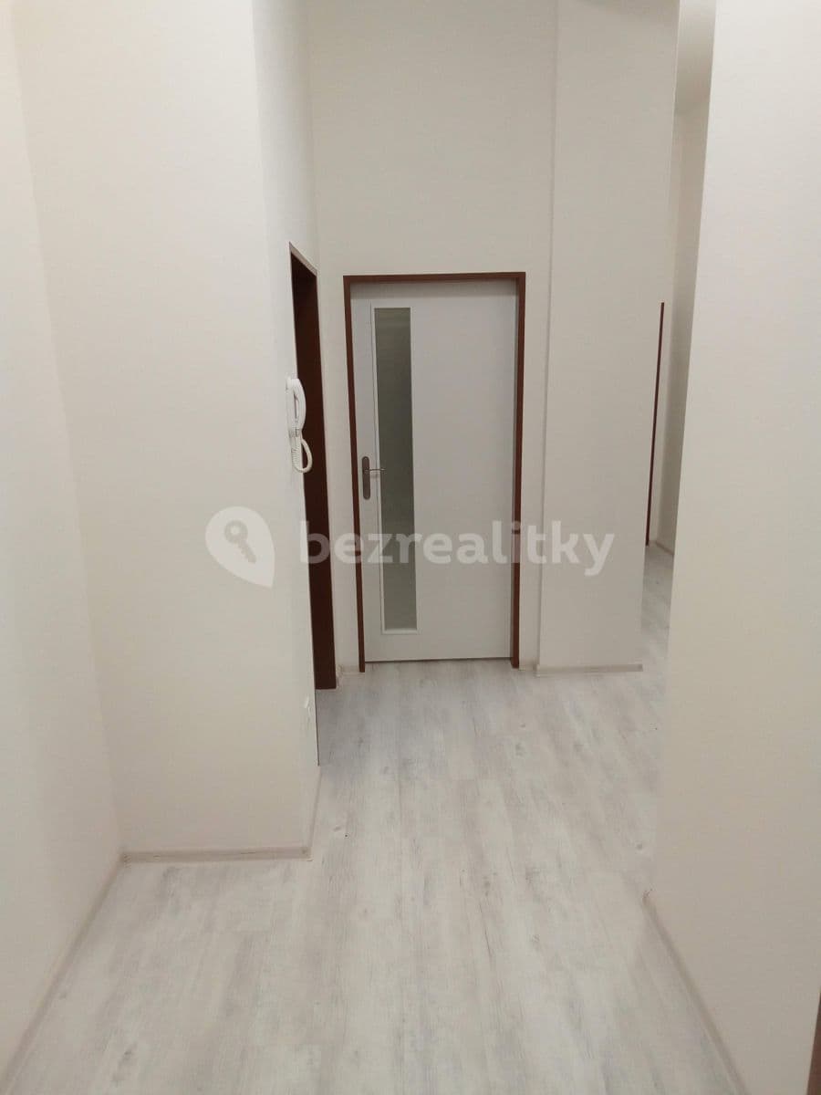 2 bedroom flat to rent, 72 m², Plotní, Adamov, Jihomoravský Region