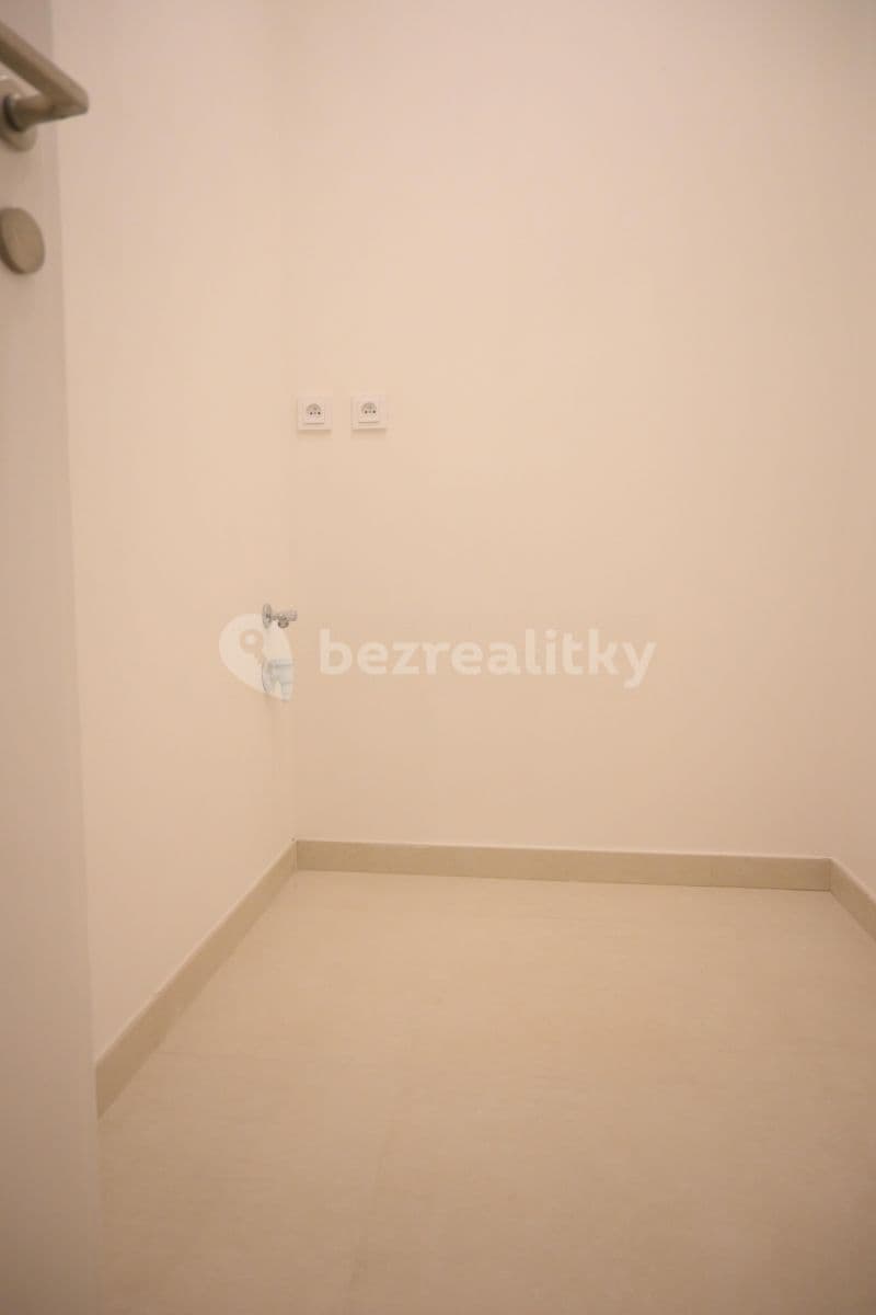 2 bedroom flat to rent, 85 m², Tolstého, Prague, Prague 2 bedroom flat to rent, 85 m², Tolstého, Prague, Prague