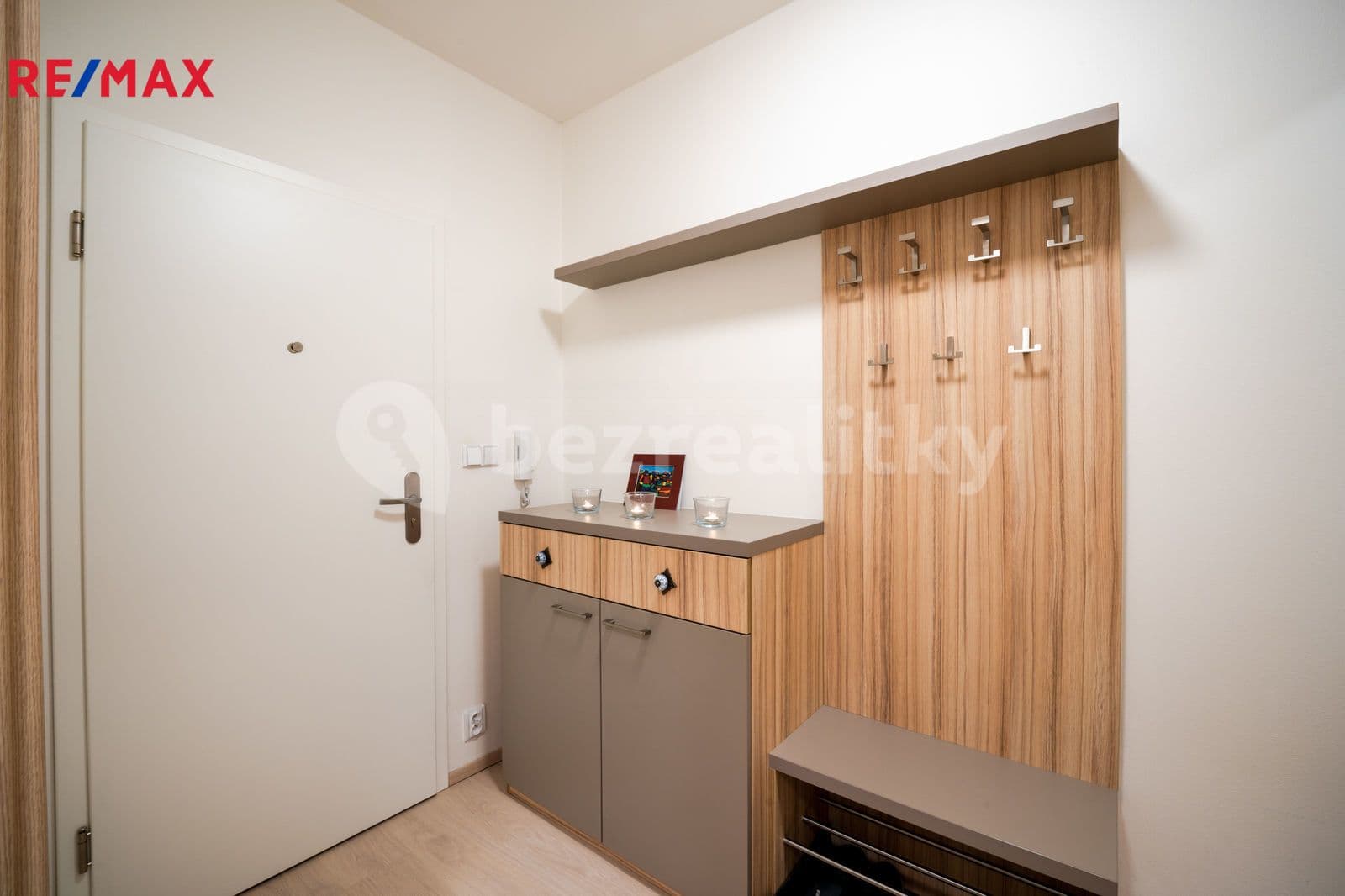 1 bedroom with open-plan kitchen flat to rent, 76 m², Na Návsi, Zbuzany, Středočeský Region 1 bedroom with open-plan kitchen flat to rent, 76 m², Na Návsi, Zbuzany, Středočeský Region