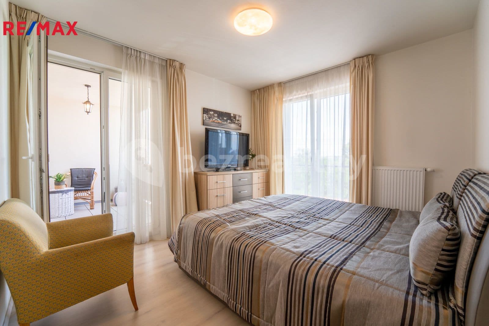 1 bedroom with open-plan kitchen flat to rent, 76 m², Na Návsi, Zbuzany, Středočeský Region 1 bedroom with open-plan kitchen flat to rent, 76 m², Na Návsi, Zbuzany, Středočeský Region